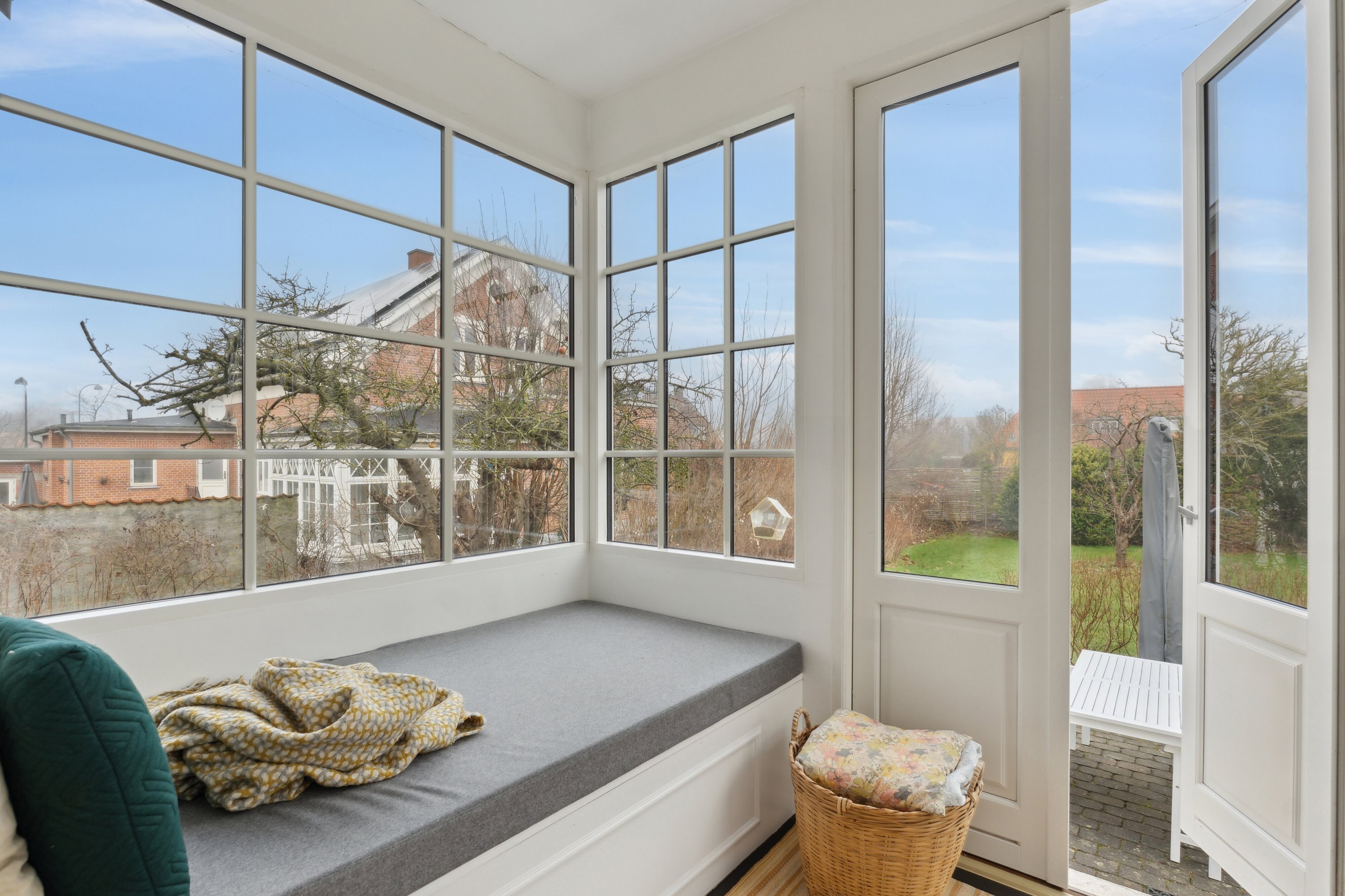 Fremhævet soveværelse billede i fuldskærmstilstand. Billede af Brogårdsvej 3, st.., 2820 Gentofte