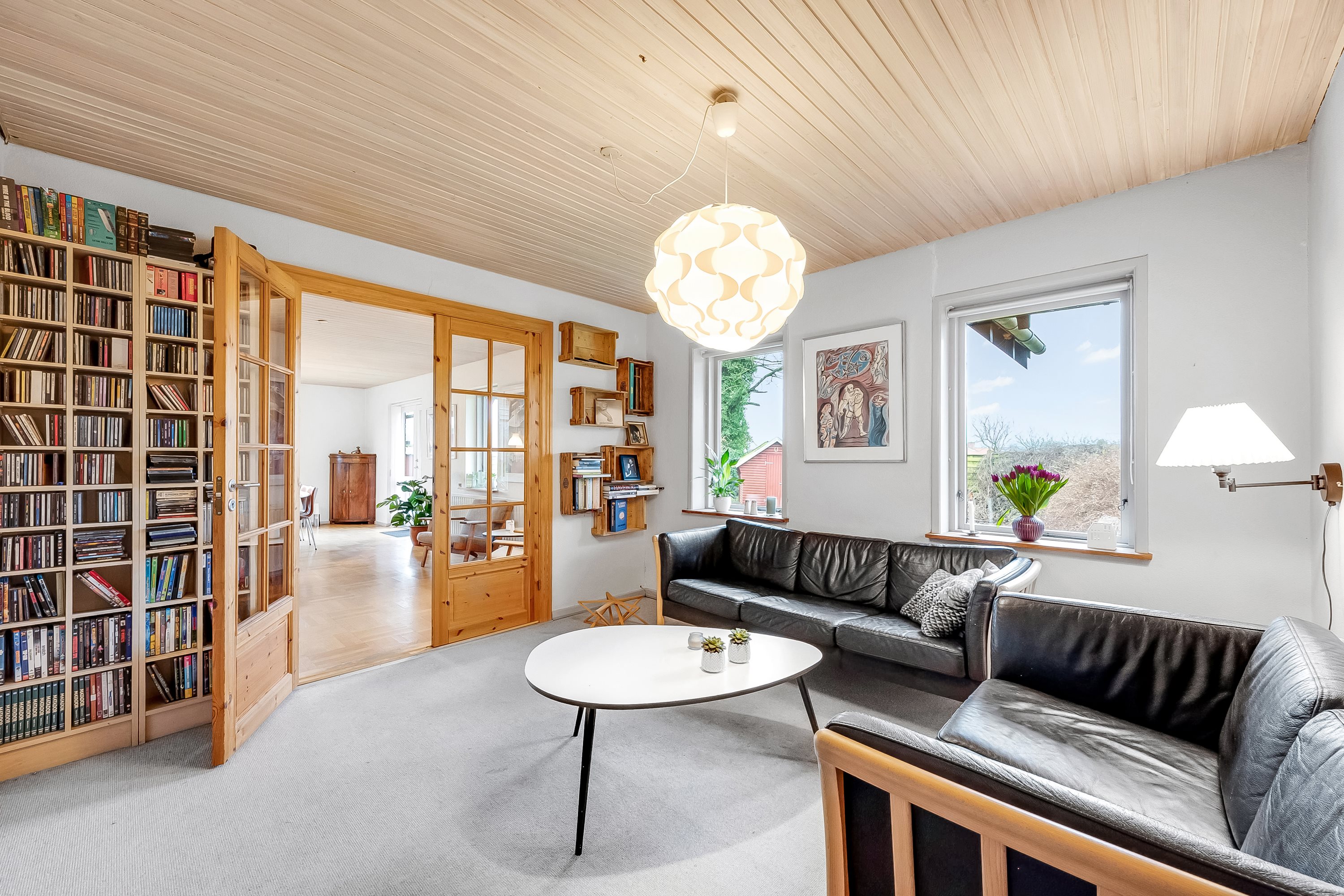 Fremhævet stue billede i fuldskærmstilstand. Billede af Bygmarken 5, 6971 Spjald