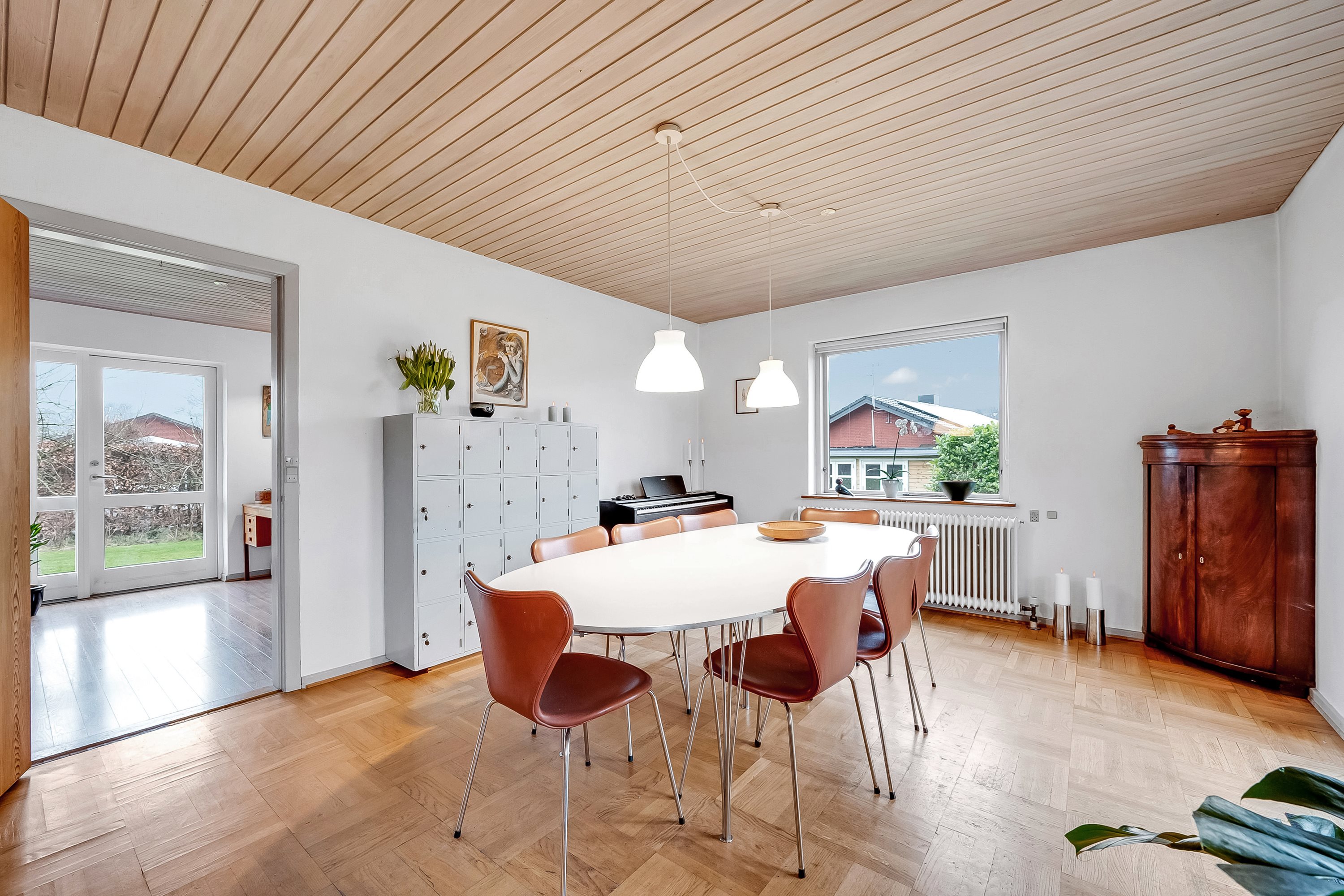 Fremhævet stue billede i fuldskærmstilstand. Billede af Bygmarken 5, 6971 Spjald