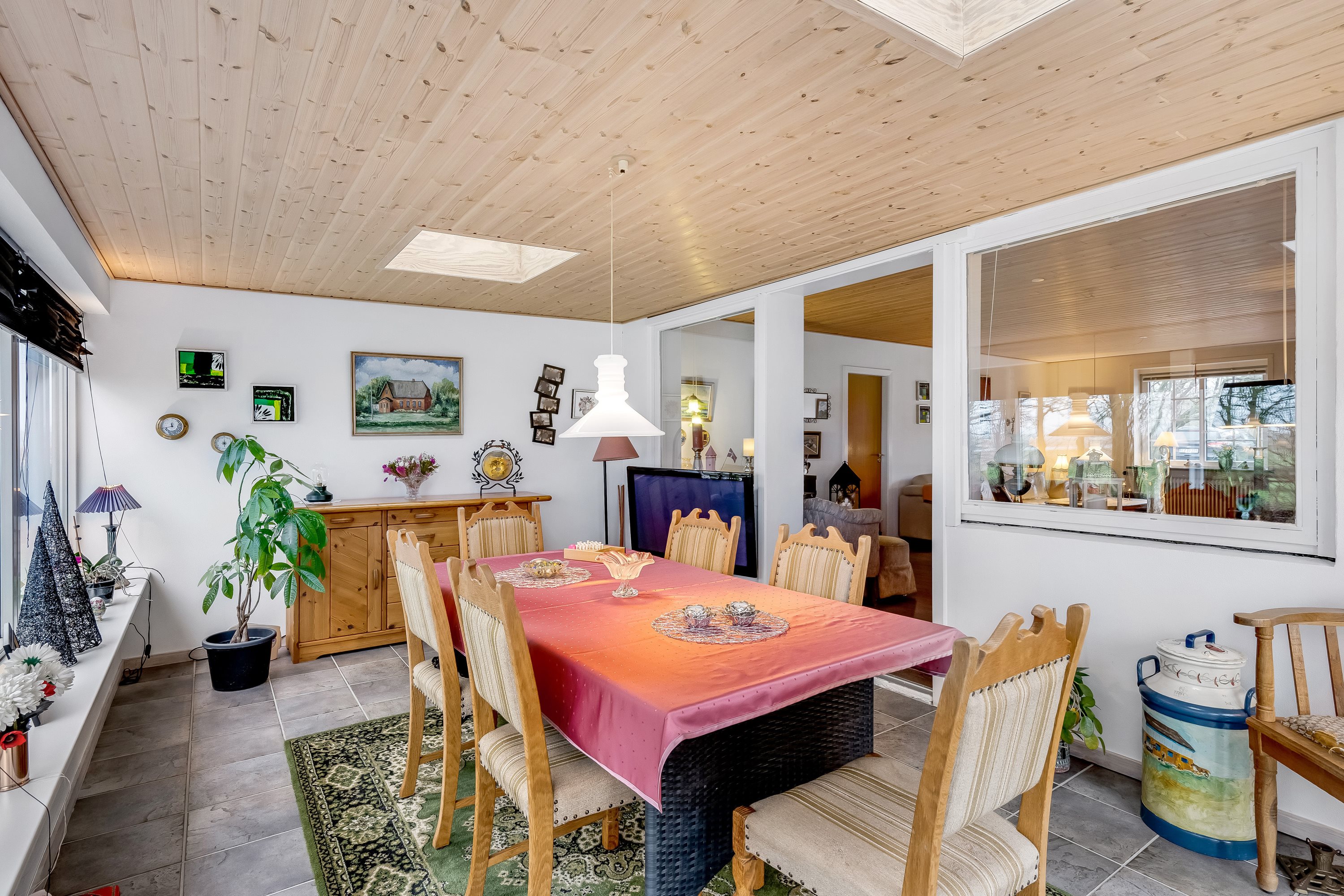 Fremhævet udestue billede i fuldskærmstilstand. Billede af Kannikhusvej 2, Bønderby, 6270 Tønder