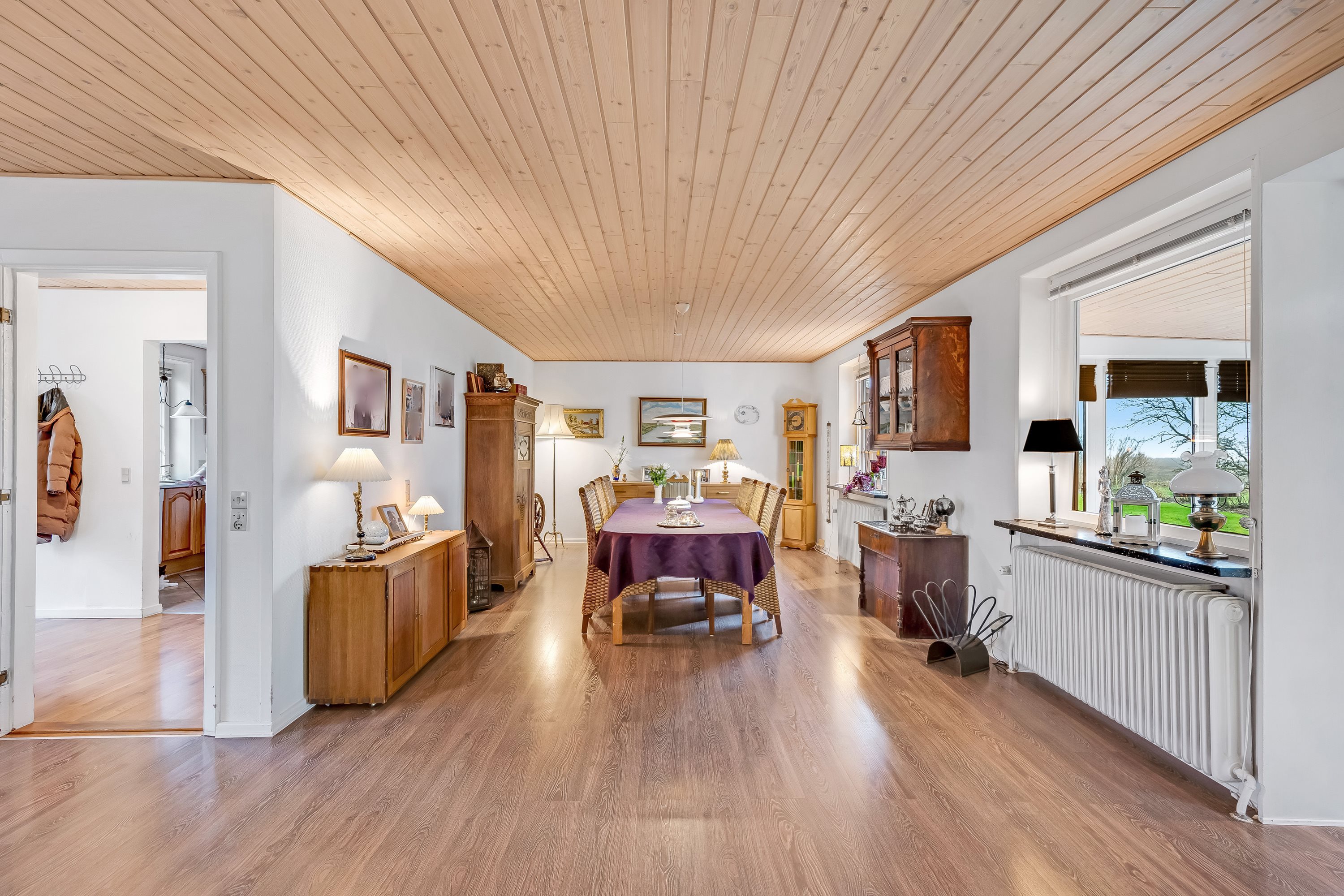 Fremhævet stue billede i fuldskærmstilstand. Billede af Kannikhusvej 2, Bønderby, 6270 Tønder