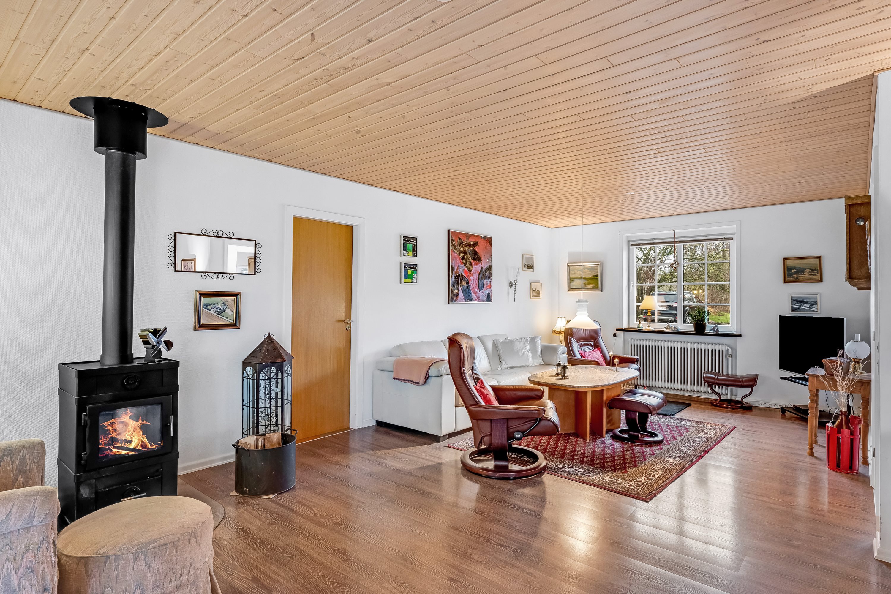 Fremhævet stue billede i fuldskærmstilstand. Billede af Kannikhusvej 2, Bønderby, 6270 Tønder