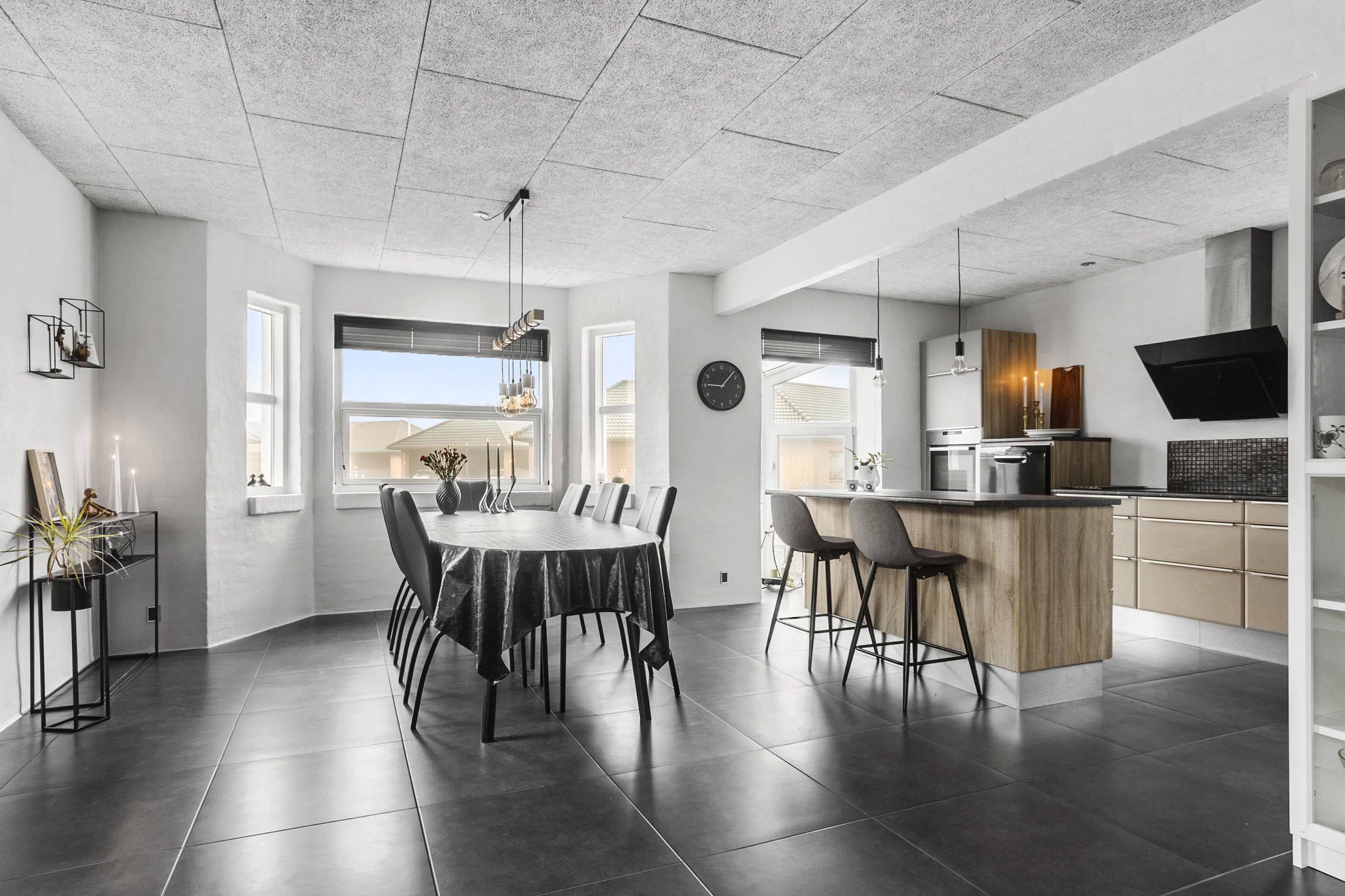 Fremhævet spisekøkken billede i fuldskærmstilstand. Billede af Ribevej 11, 6650 Brørup