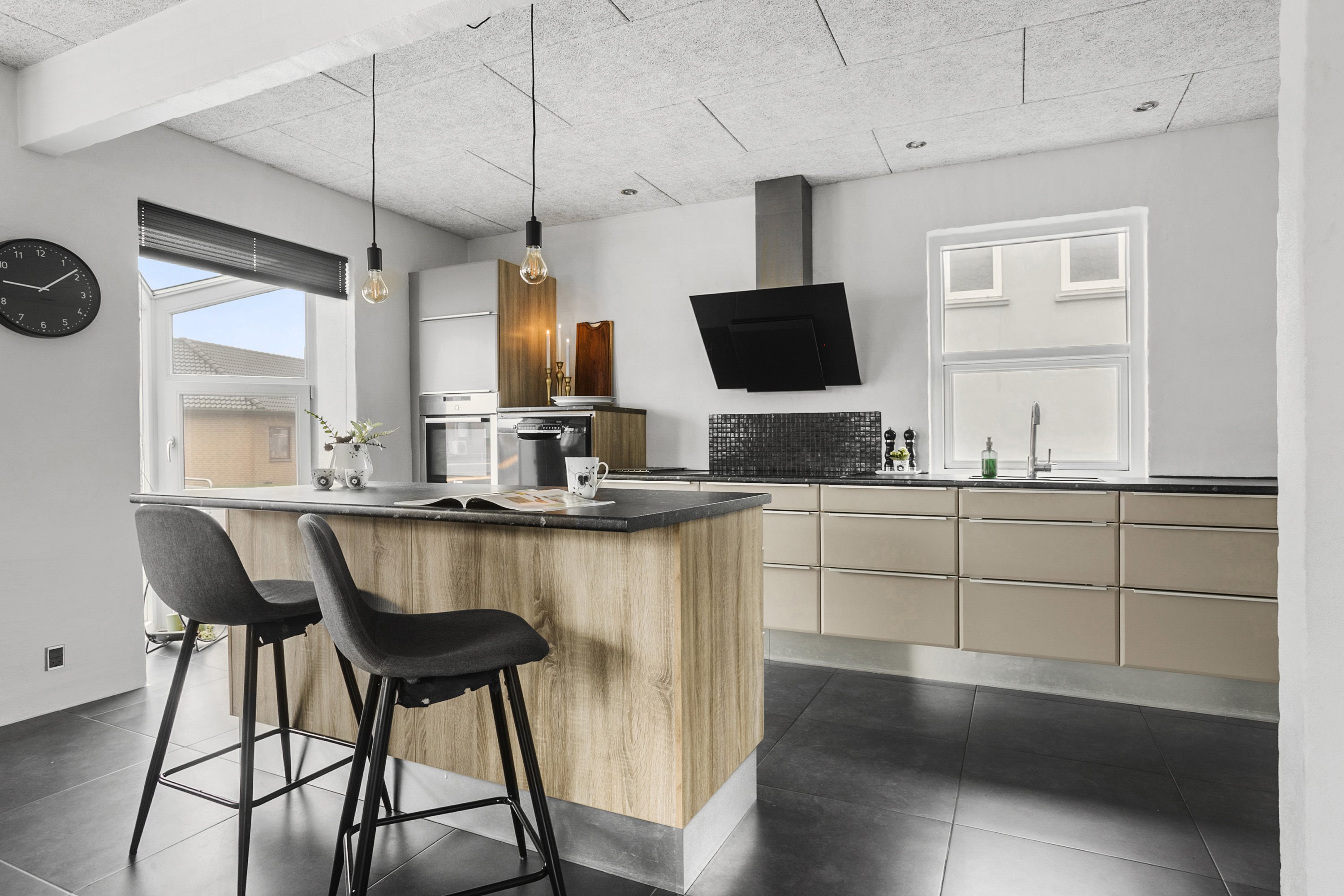 Fremhævet køkken billede i fuldskærmstilstand. Billede af Ribevej 11, 6650 Brørup