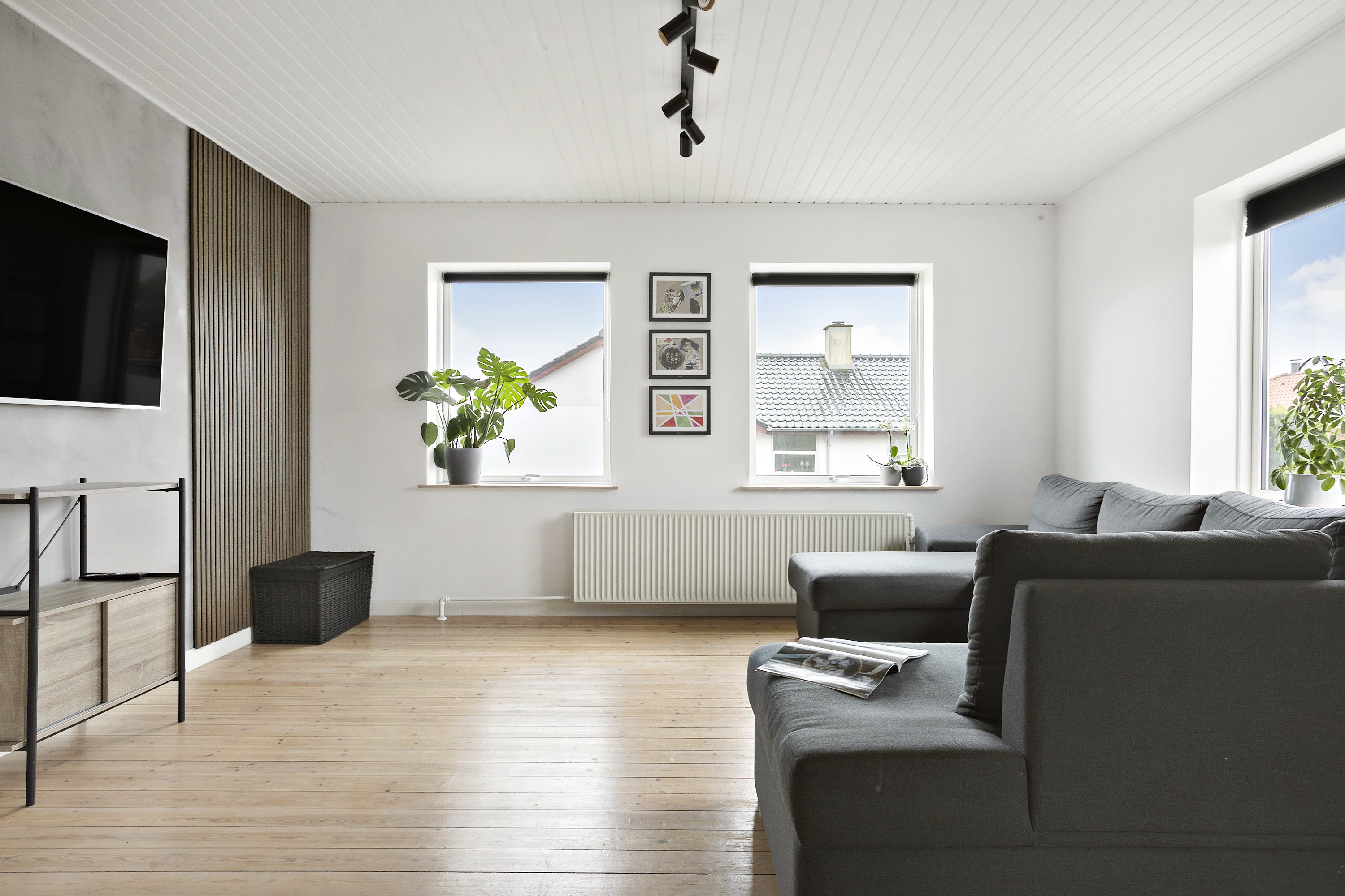 Fremhævet stue billede i fuldskærmstilstand. Billede af Stationsvej 6, 6622 Bække