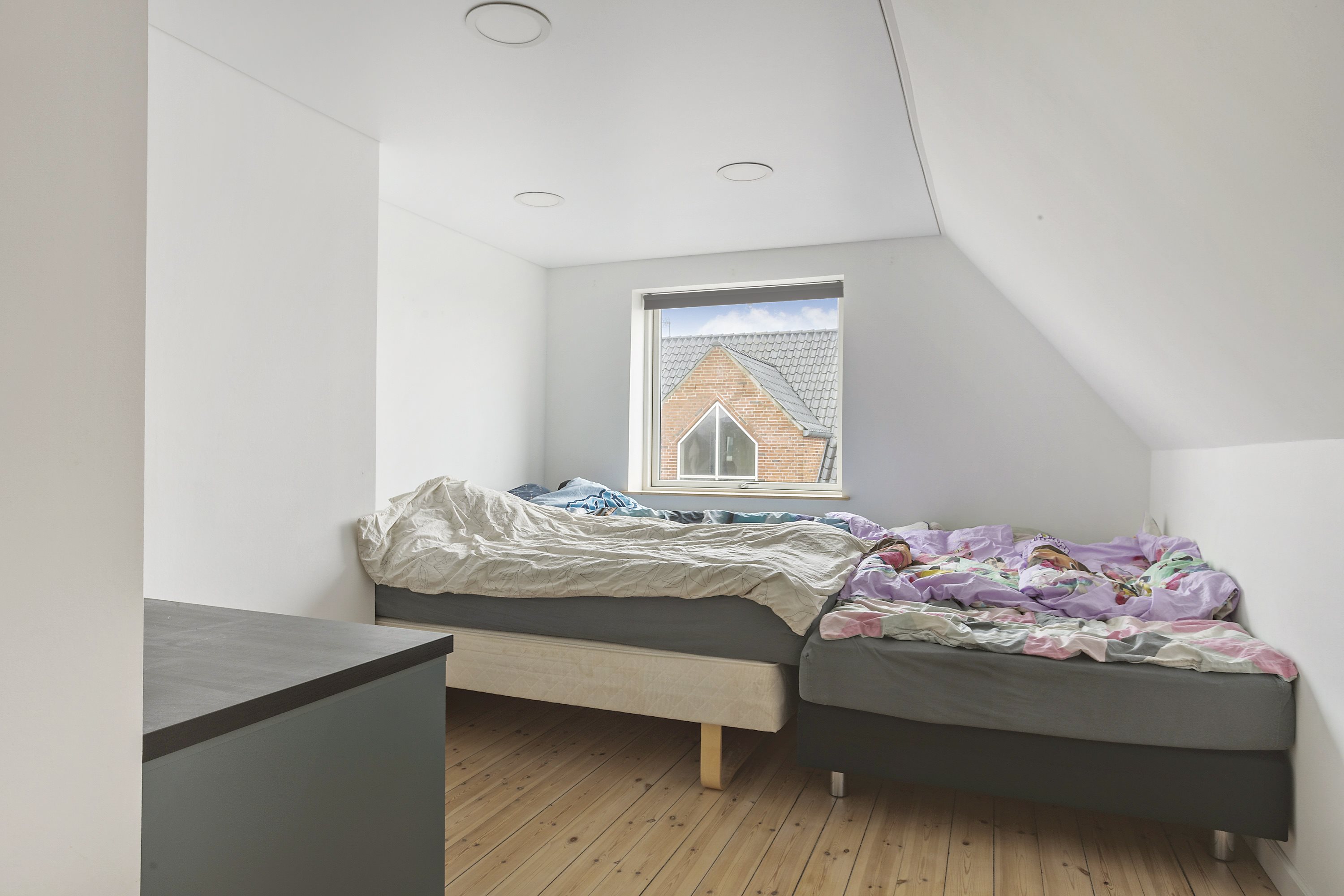 Fremhævet soveværelse billede i fuldskærmstilstand. Billede af Stationsvej 6, 6622 Bække