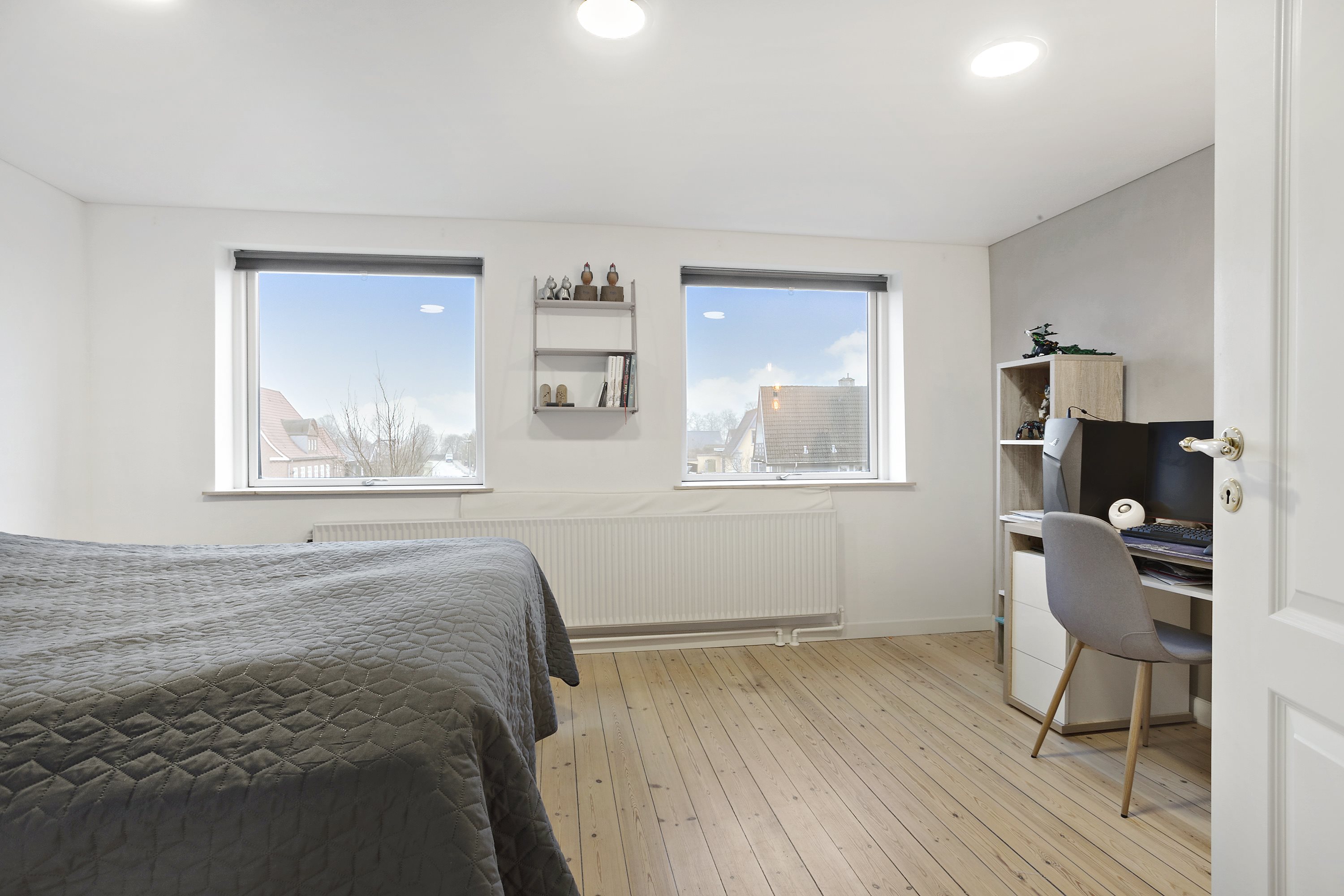Fremhævet soveværelse billede i fuldskærmstilstand. Billede af Stationsvej 6, 6622 Bække
