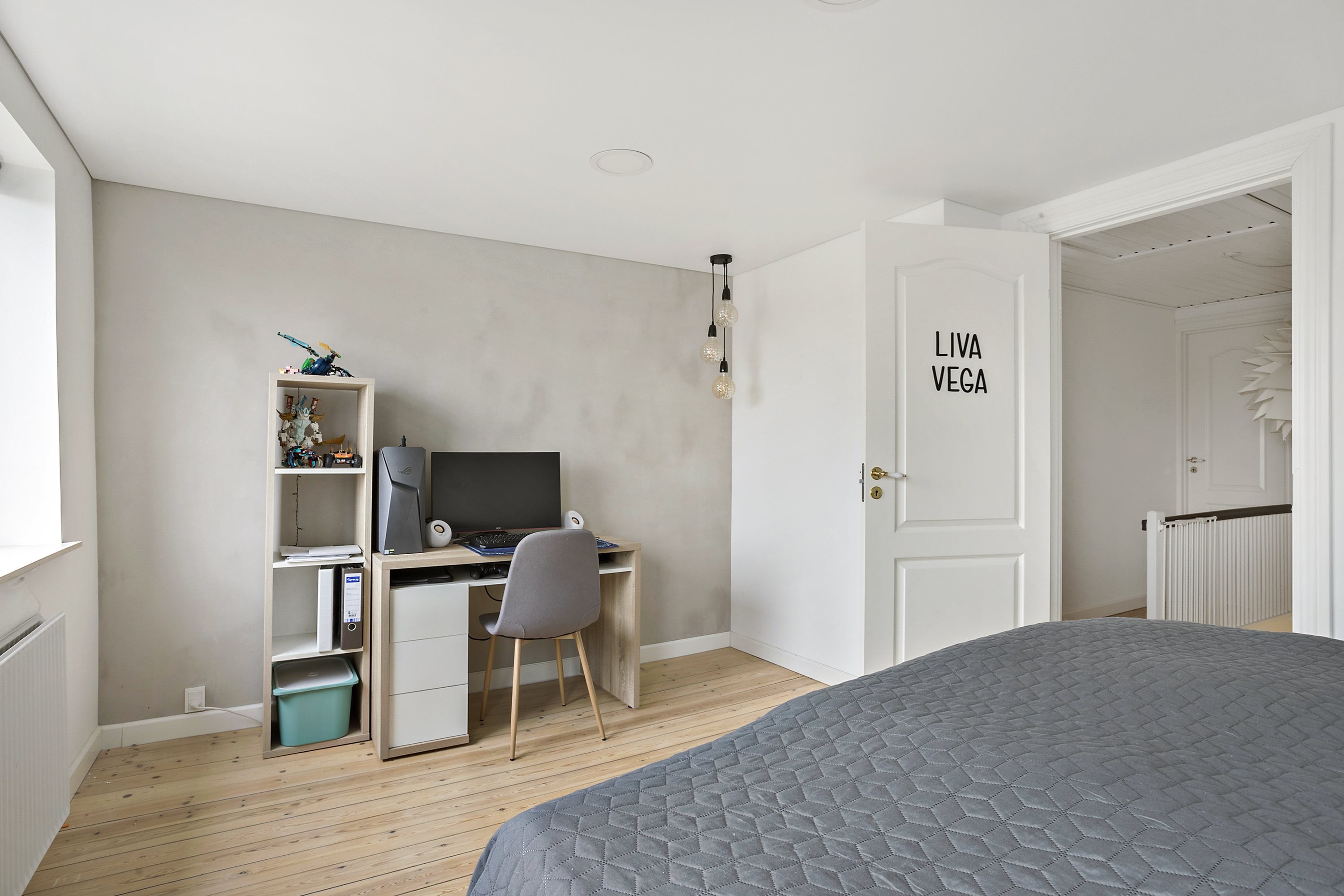 Fremhævet soveværelse billede i fuldskærmstilstand. Billede af Stationsvej 6, 6622 Bække