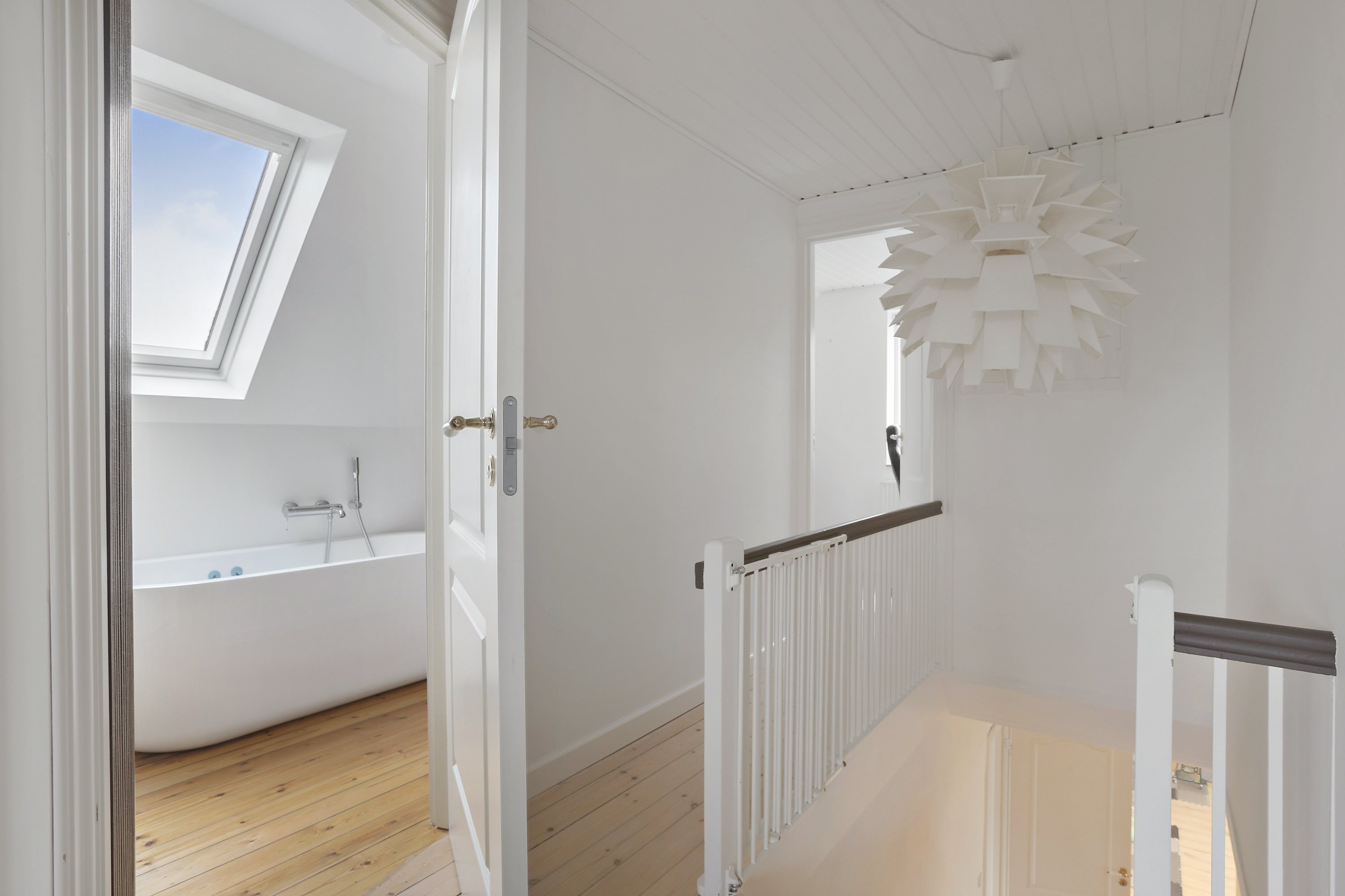 Fremhævet værelse billede i fuldskærmstilstand. Billede af Stationsvej 6, 6622 Bække