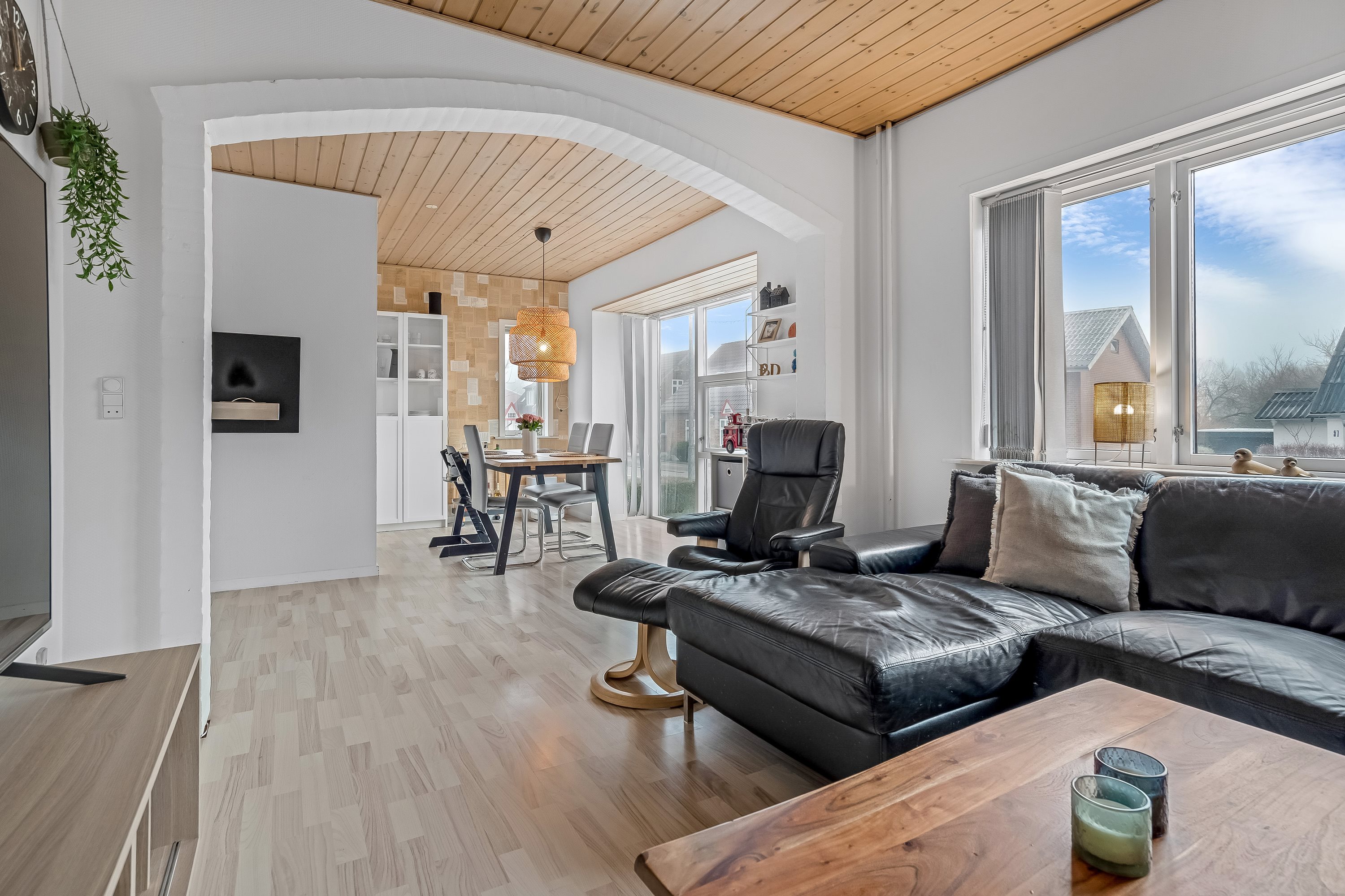 Fremhævet stue billede i fuldskærmstilstand. Billede af Skjernvej 44, 7500 Holstebro