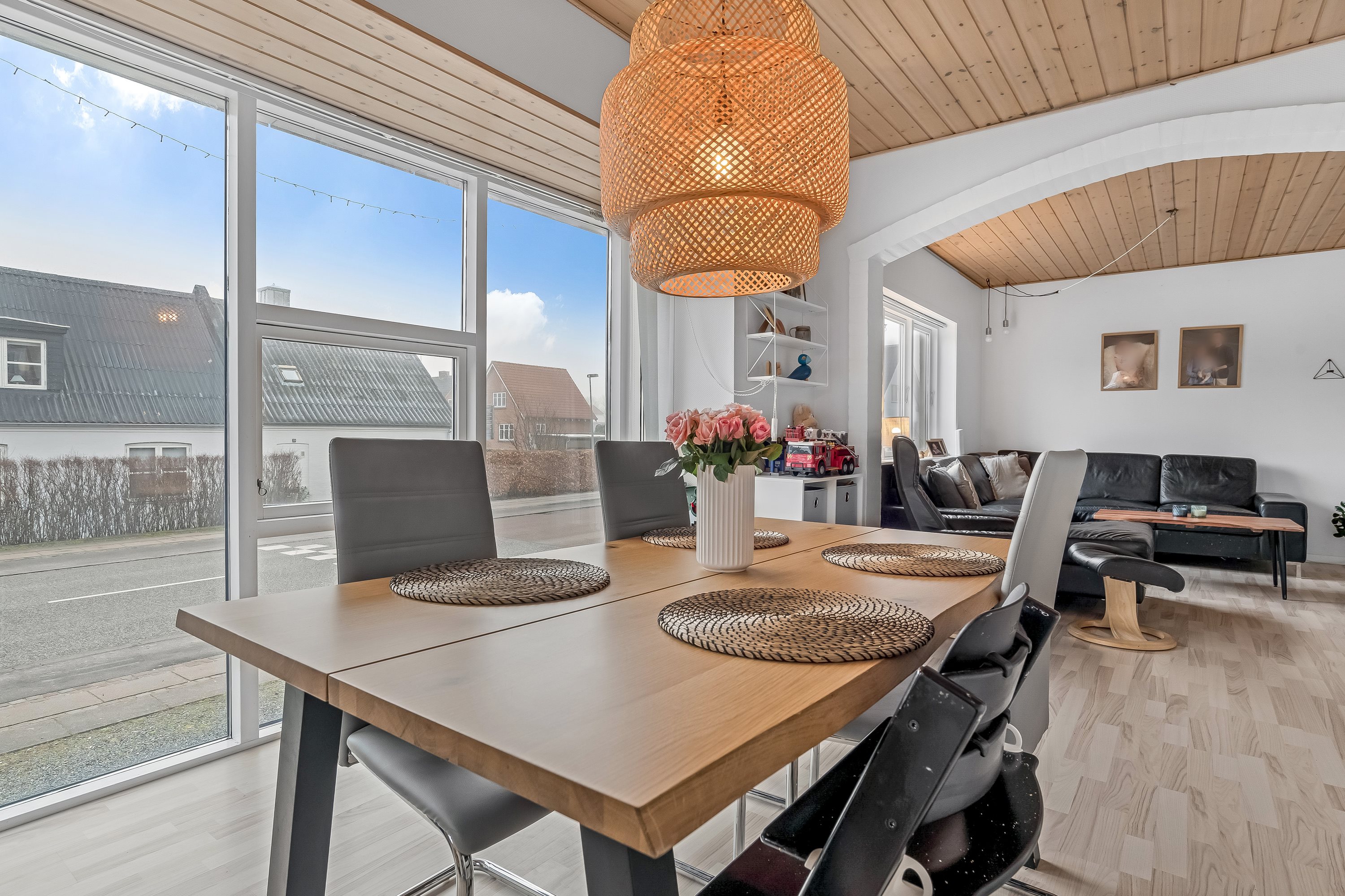 Fremhævet stue billede i fuldskærmstilstand. Billede af Skjernvej 44, 7500 Holstebro