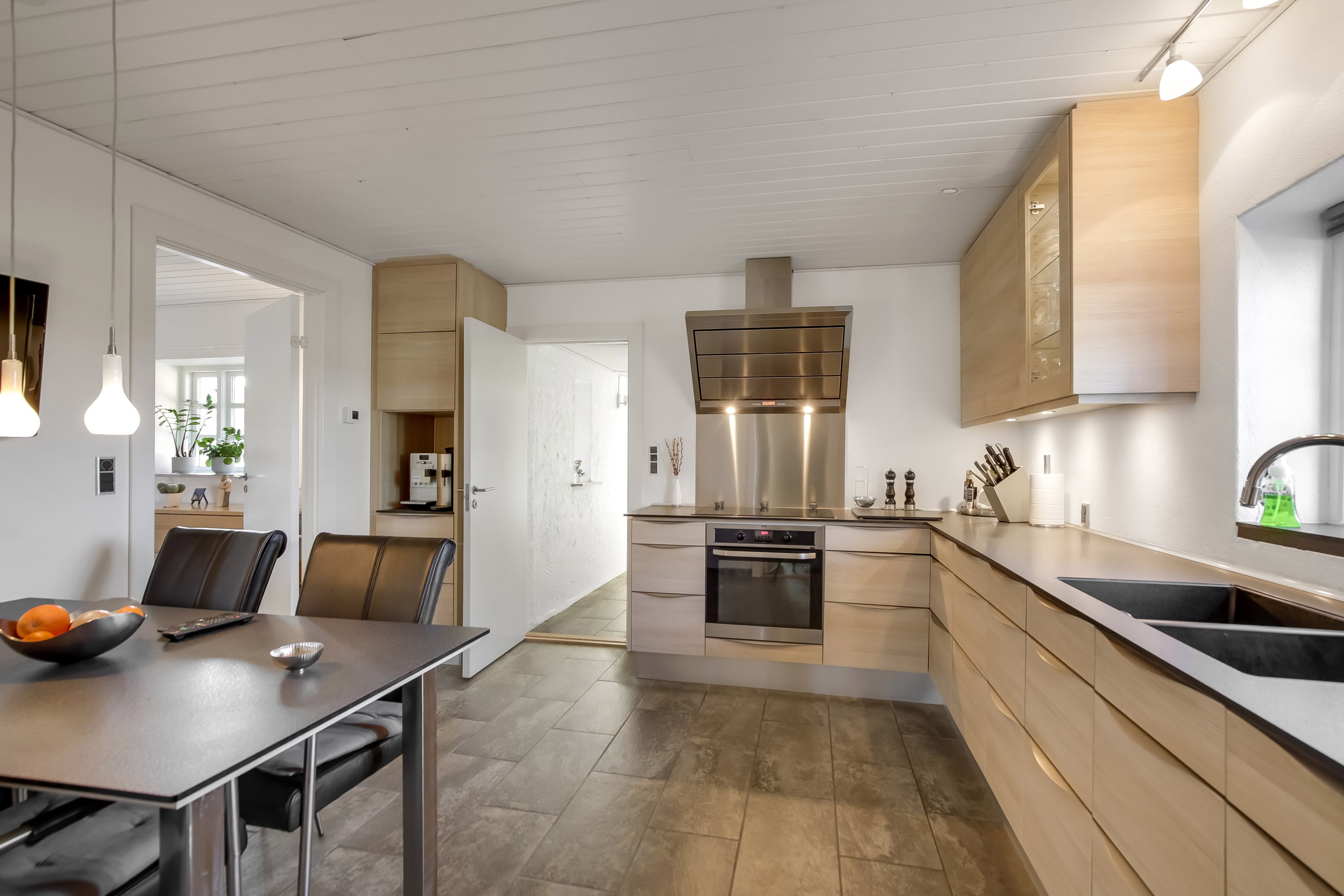 Fremhævet køkken billede i fuldskærmstilstand. Billede af Søgårdsvej 10, Tåstrup, 8410 Rønde