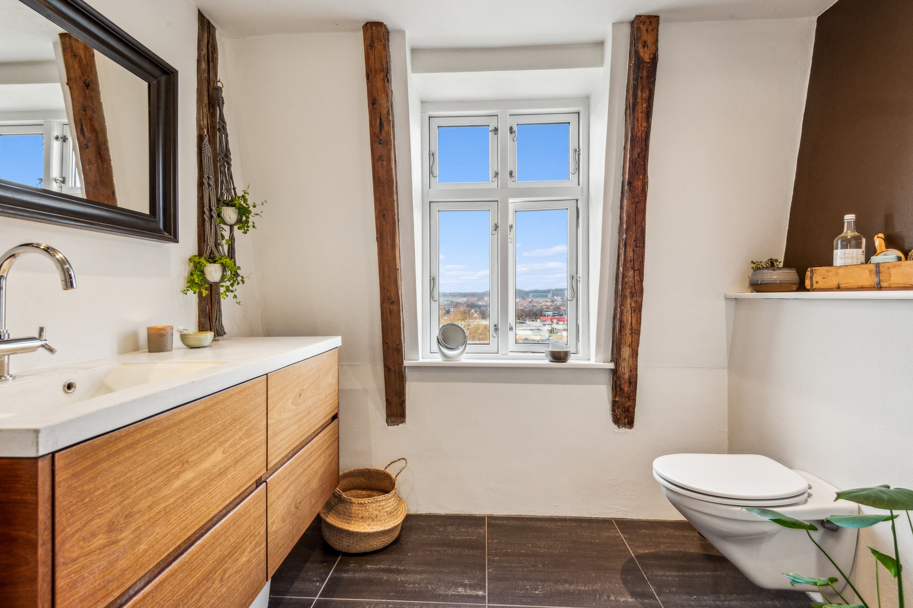 Fremhævet badeværelse billede i fuldskærmstilstand. Billede af Vibevej 12, 9000 Aalborg