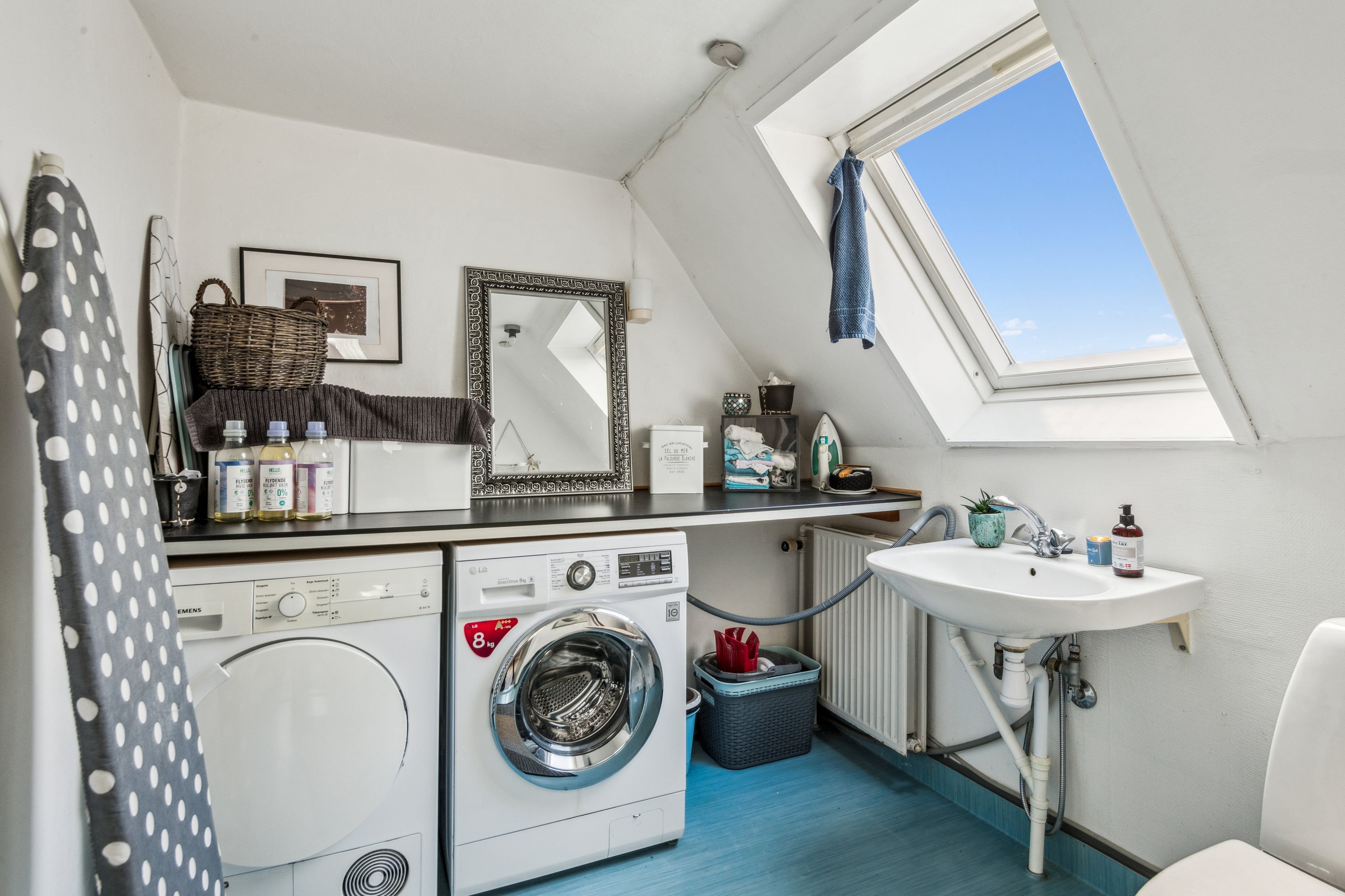 Fremhævet badeværelse billede i fuldskærmstilstand. Billede af Vibevej 12, 9000 Aalborg