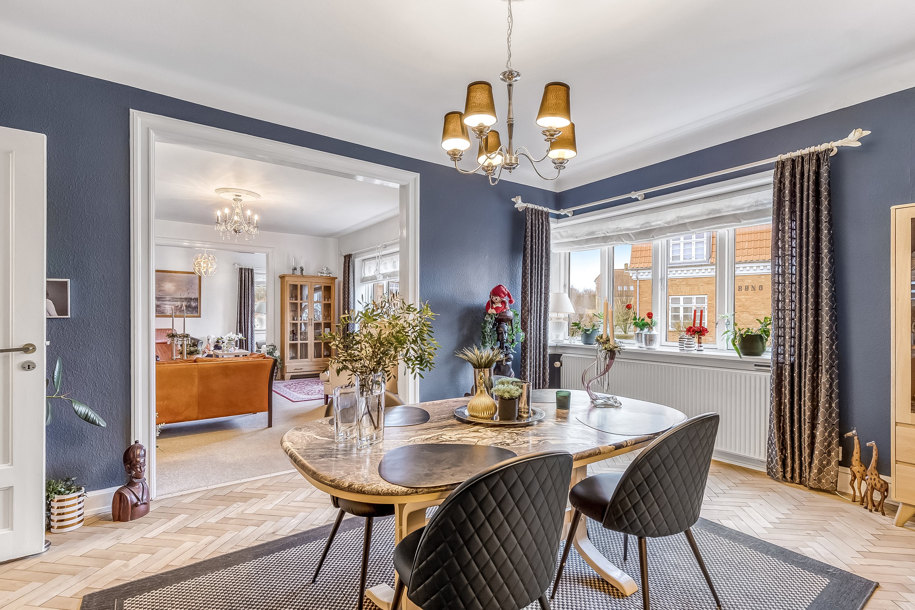 Fremhævet stue billede i fuldskærmstilstand. Billede af Stampesvej 53, Mølholm, 7100 Vejle