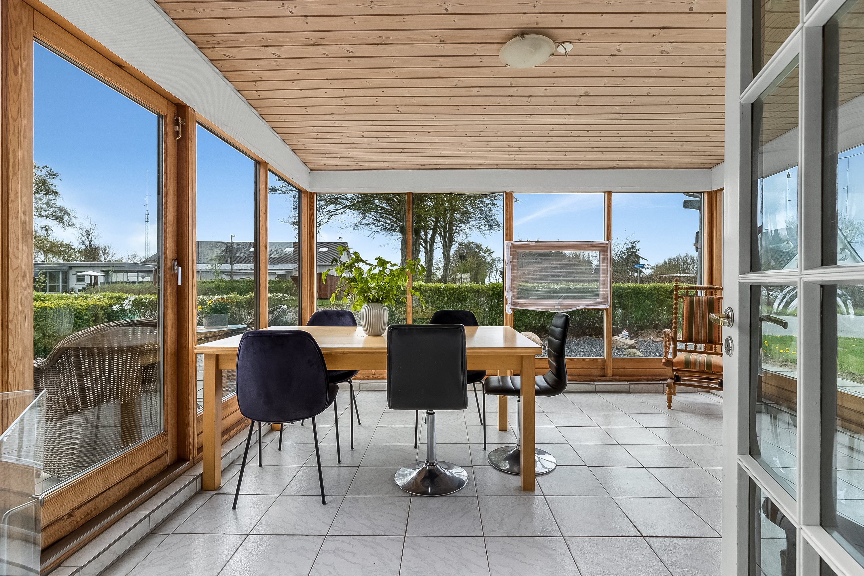 Fremhævet udestue billede i fuldskærmstilstand. Billede af Drenderupvej 12, Ødis Bramdr, 6580 Vamdrup