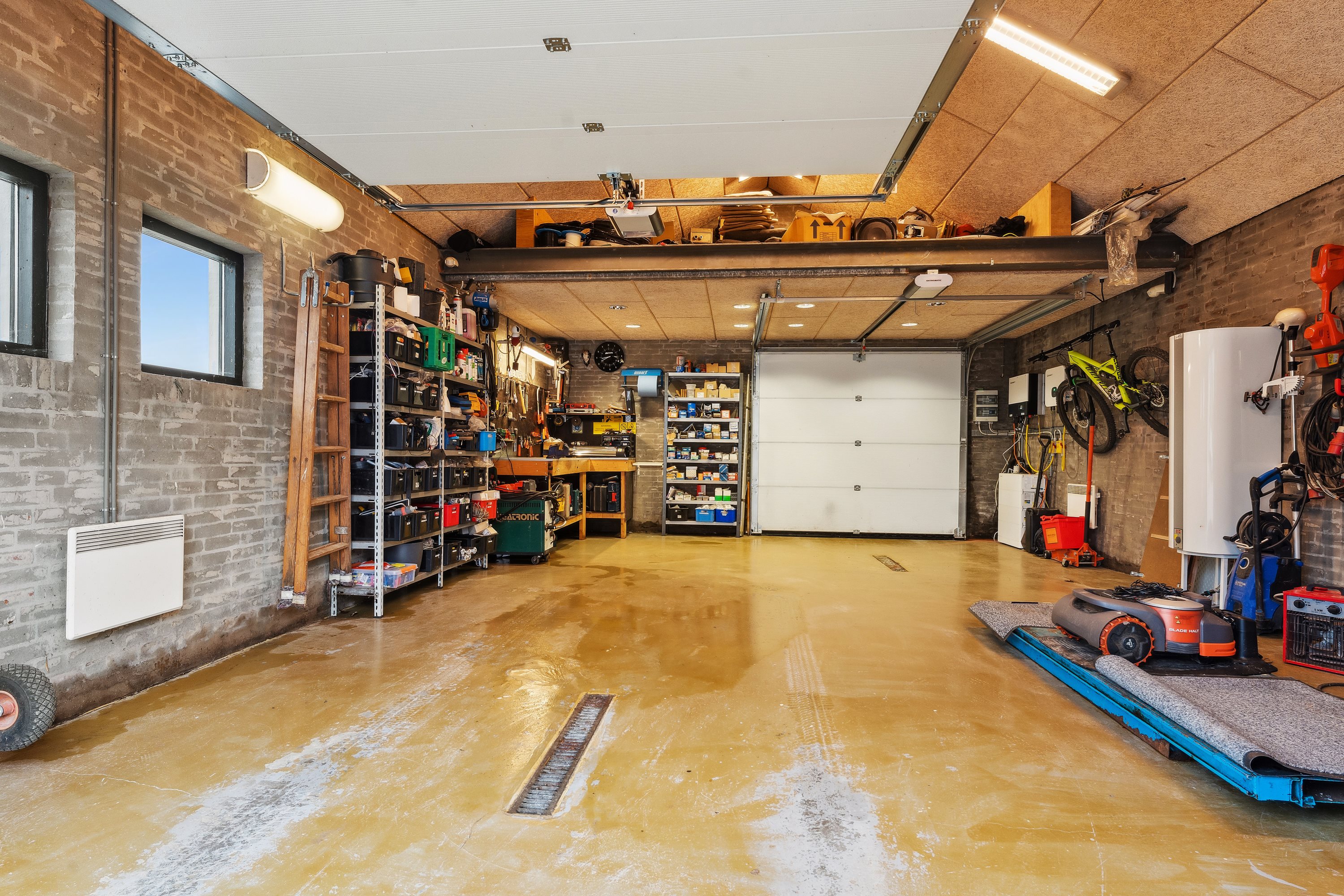 Fremhævet garage billede i fuldskærmstilstand. Billede af Møllevej 7, Langskov, 8370 Hadsten