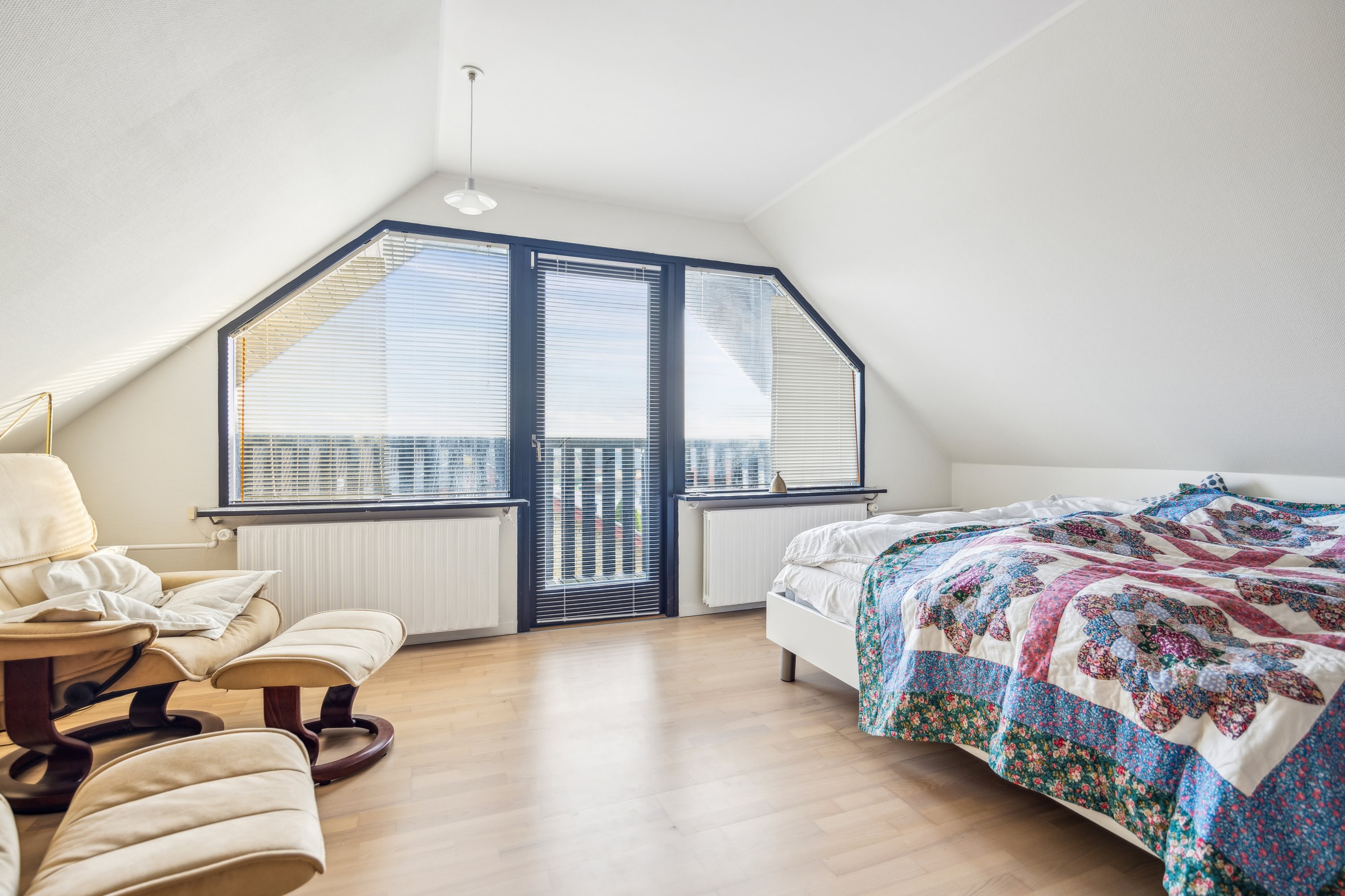 Fremhævet soveværelse  billede i fuldskærmstilstand. Billede af Kastanievej 7, 9460 Brovst