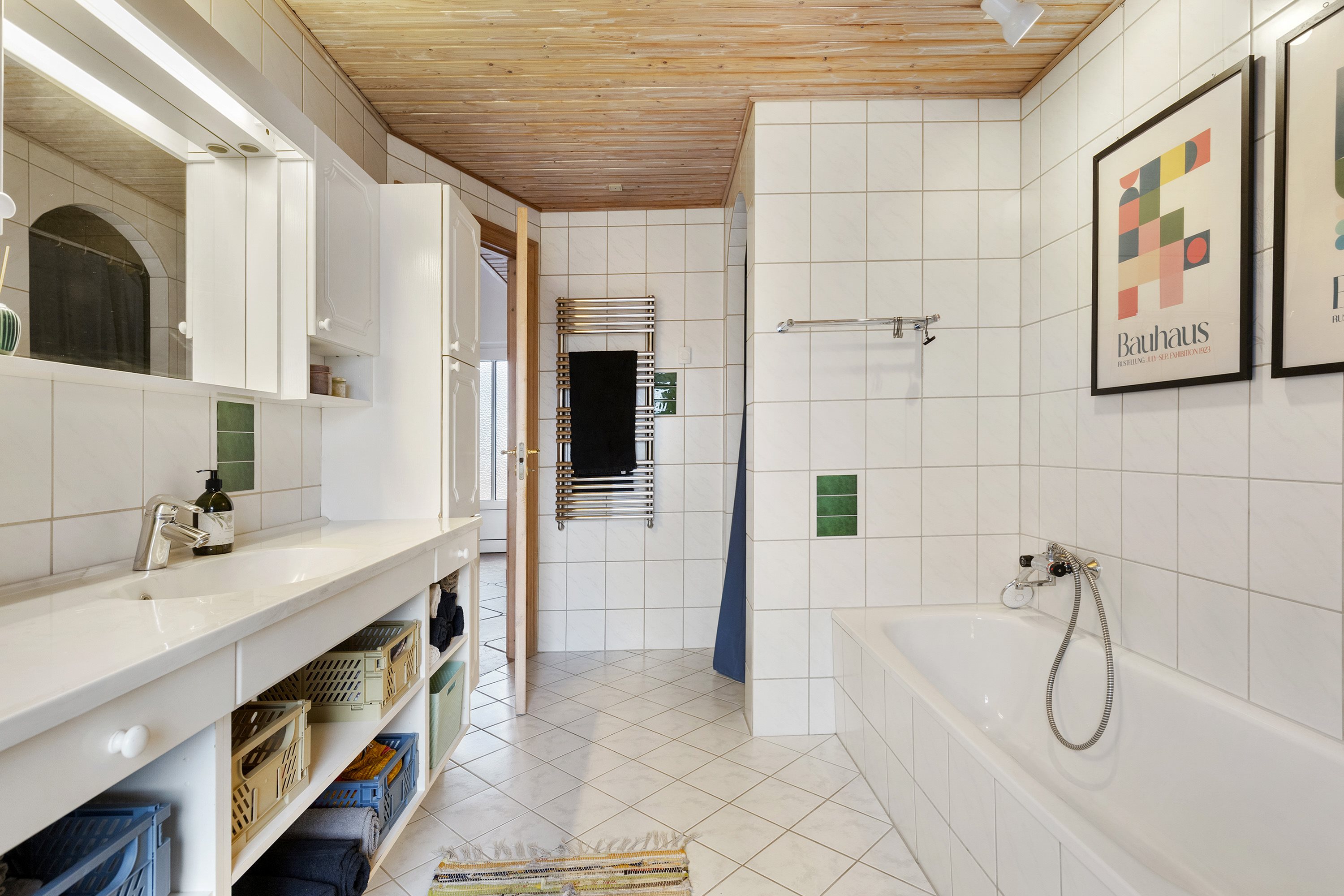 Fremhævet badeværelse billede i fuldskærmstilstand. Billede af Østergade 5, Østrup, 9600 Aars