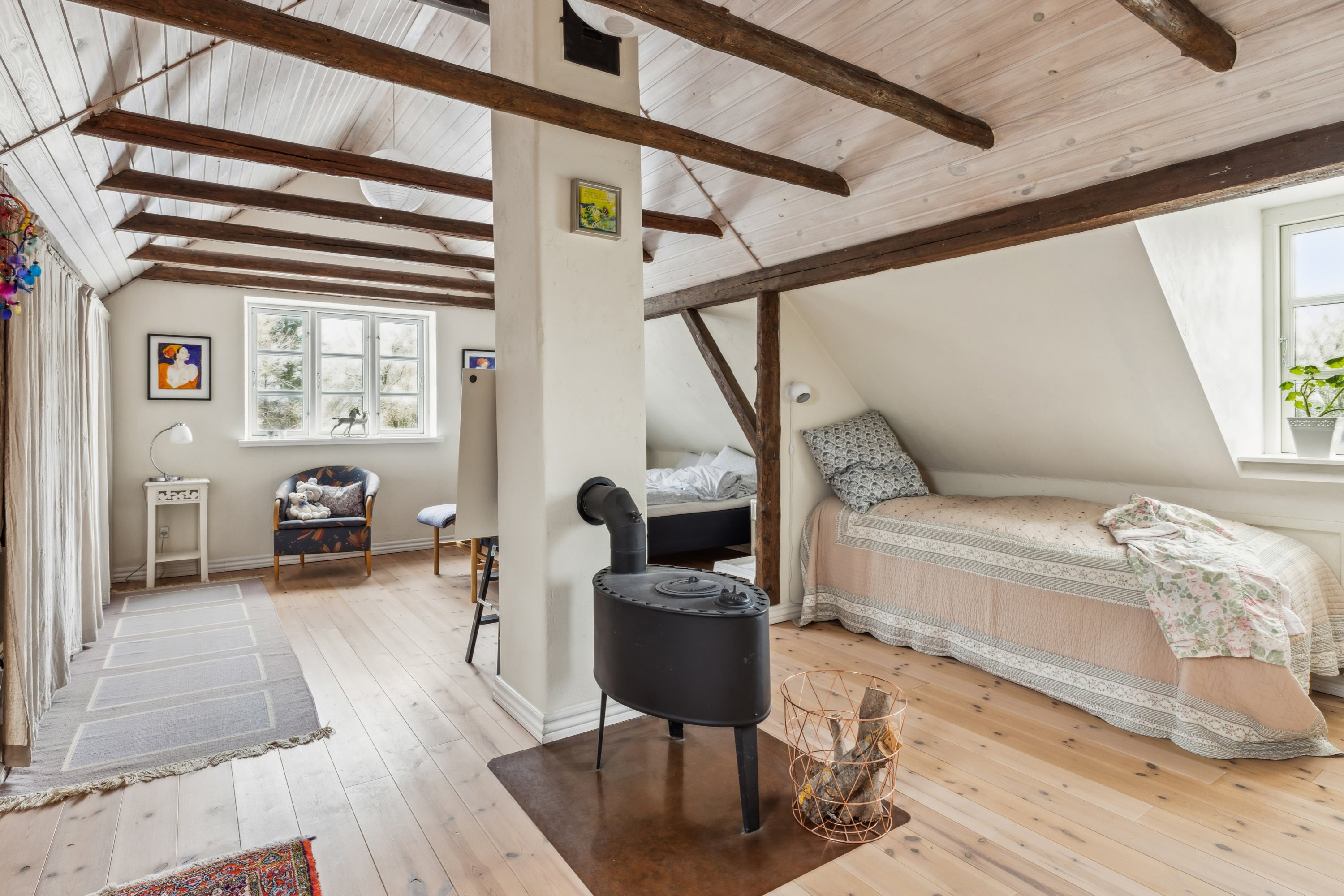 Fremhævet stue billede i fuldskærmstilstand. Billede af Holstebrovej 115, 8800 Viborg