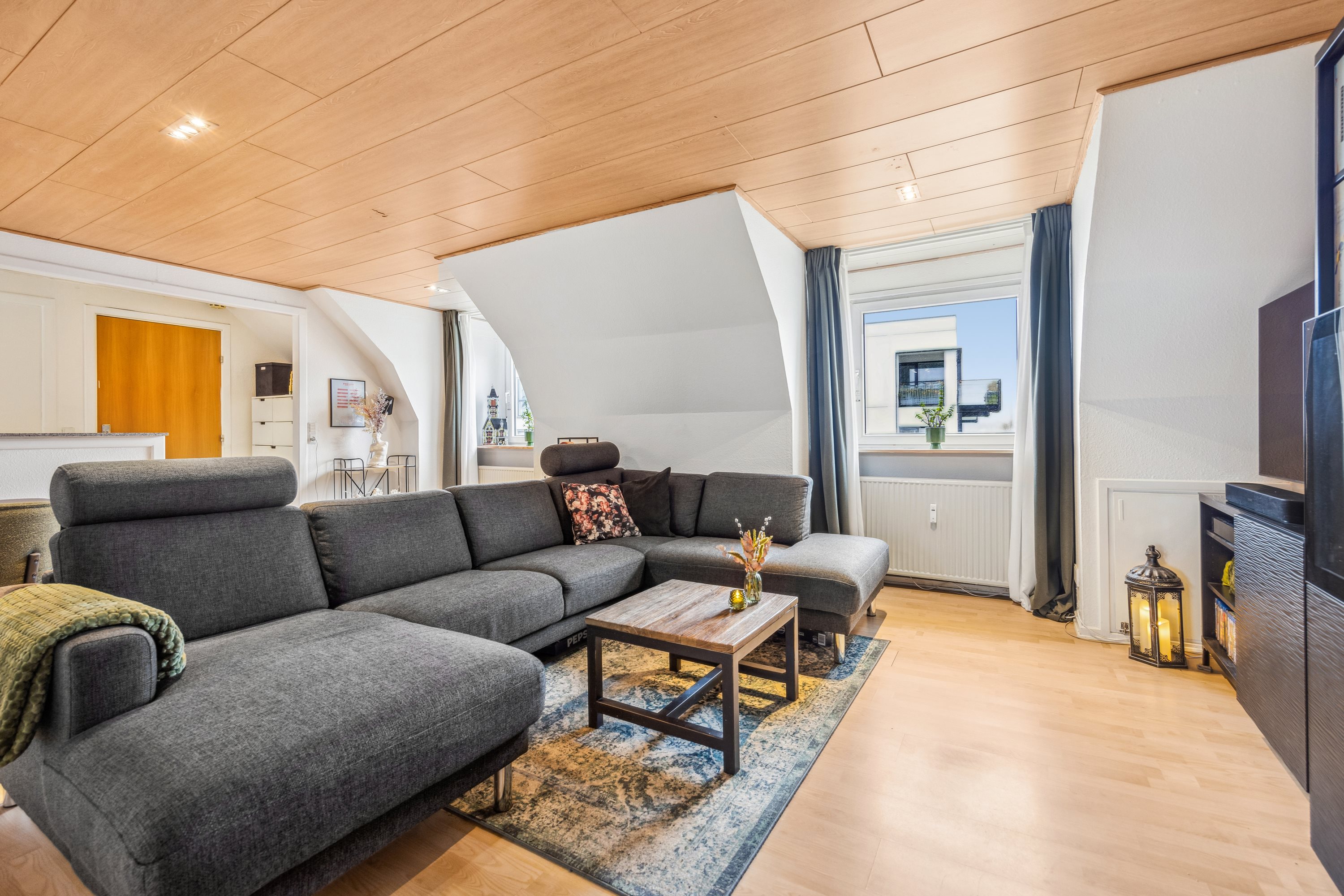 Miniaturebillede 1: stue. Billede af Vestergade 41C, 2. th., 9400 Nørresundby