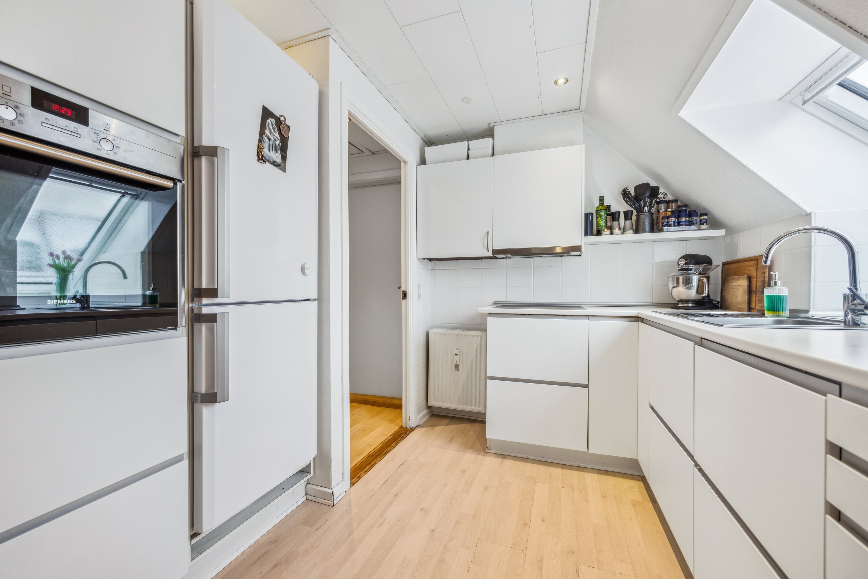 Fremhævet køkken billede i fuldskærmstilstand. Billede af Vestergade 41C, 2. th., 9400 Nørresundby