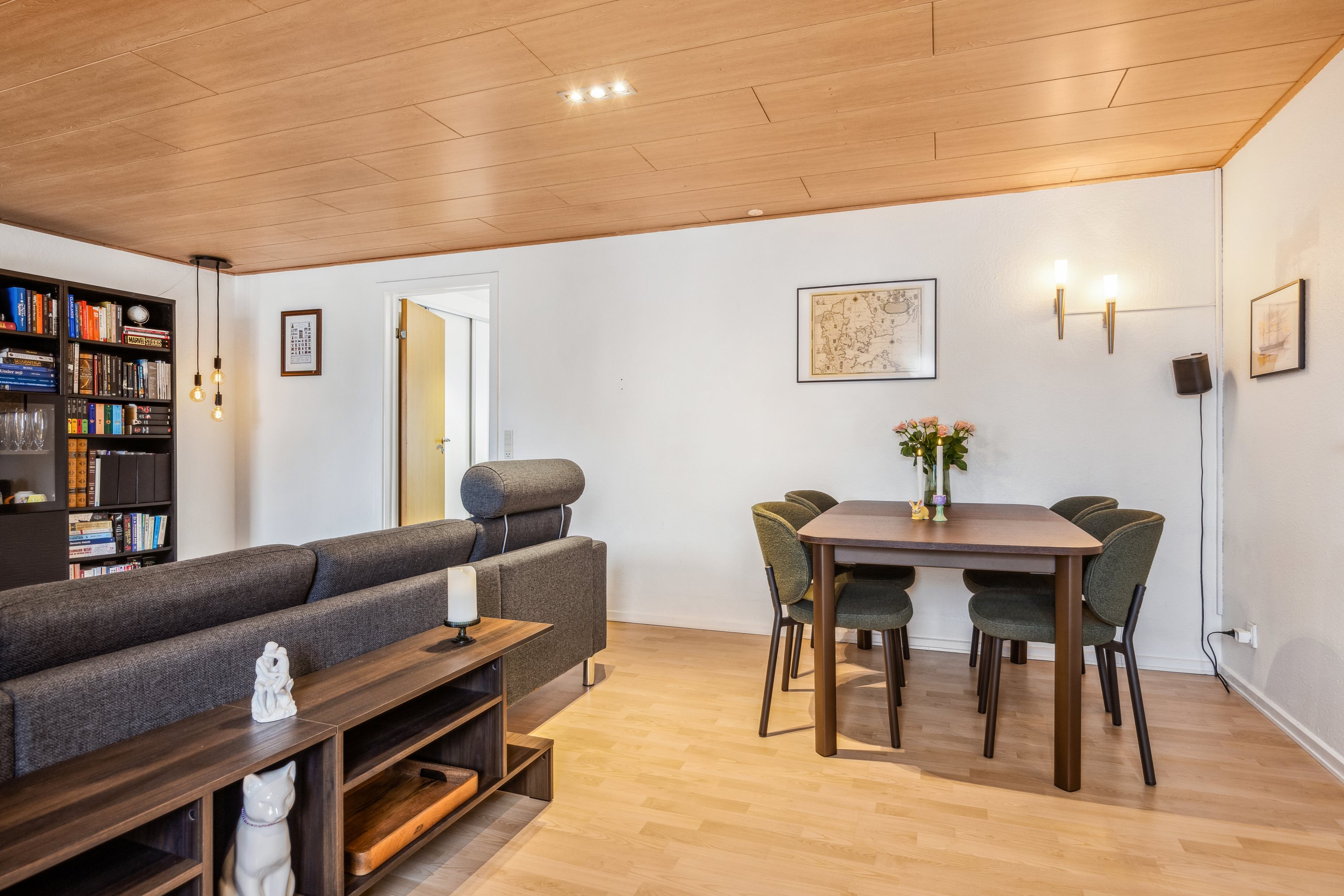 Fremhævet værelse billede i fuldskærmstilstand. Billede af Vestergade 41C, 2. th., 9400 Nørresundby