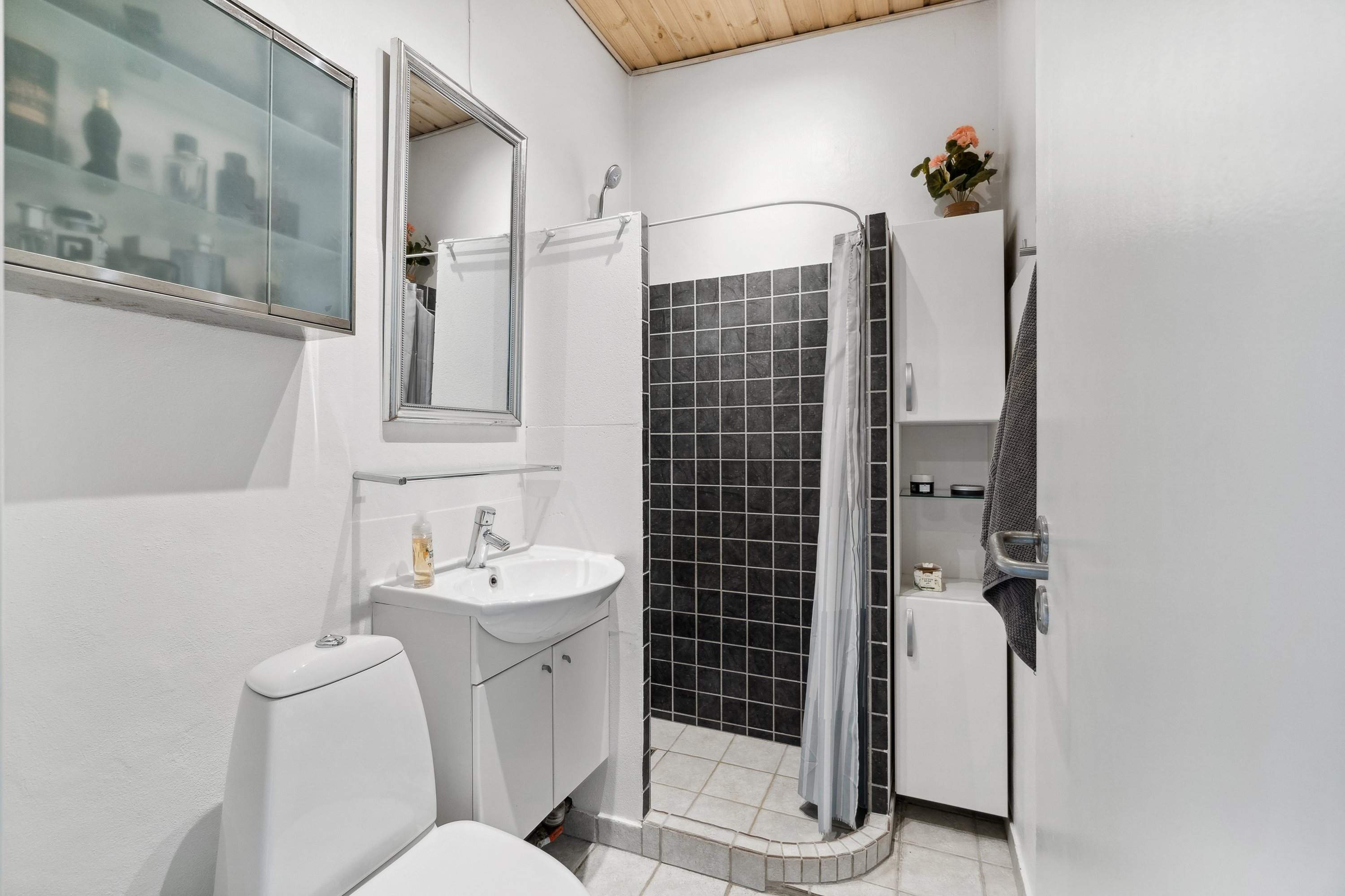 Fremhævet  billede i fuldskærmstilstand. Billede af Elmevej 4A, 2. th., Vorup, 8940 Randers SV