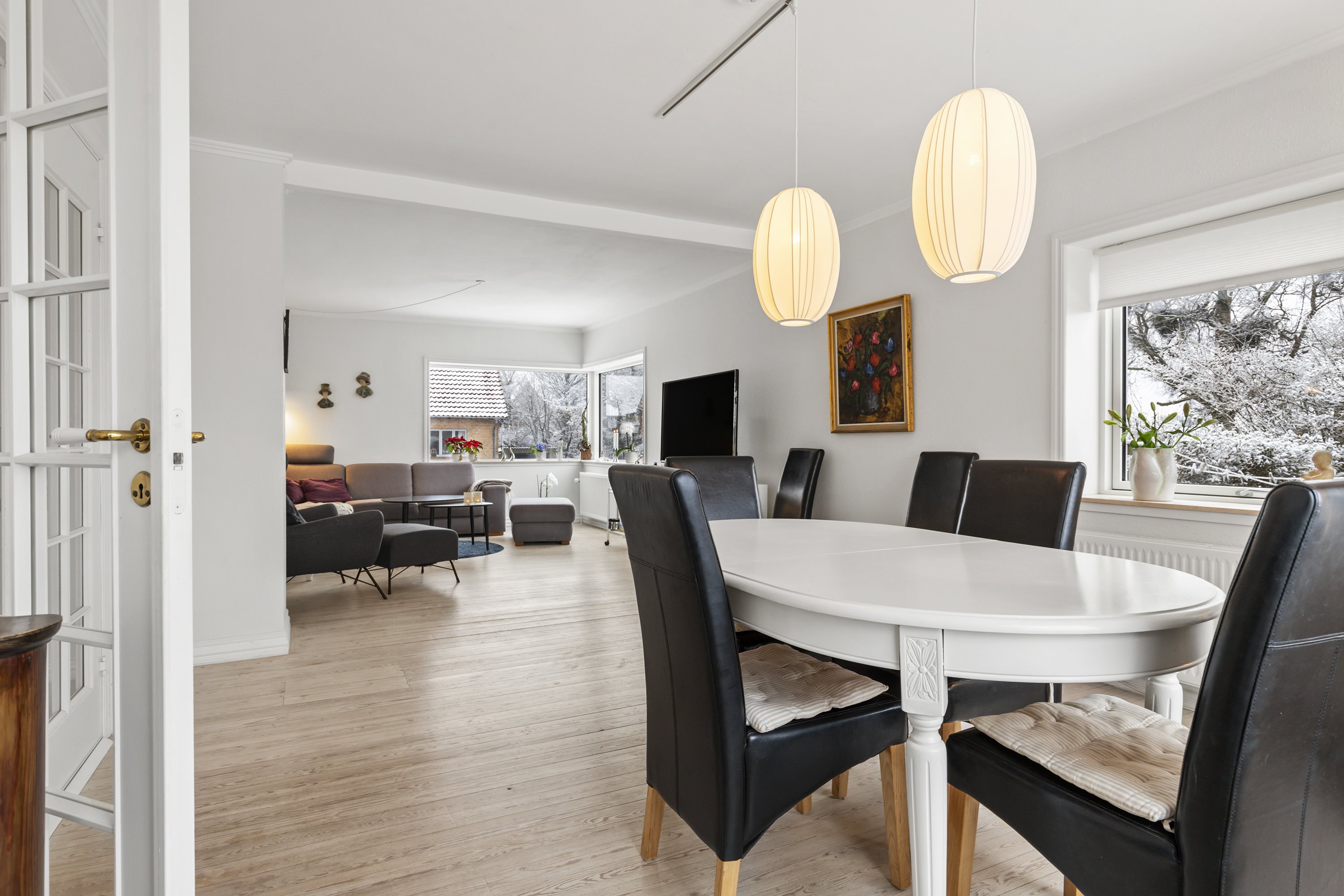 Fremhævet stue billede i fuldskærmstilstand. Billede af Møllevej 48, 9800 Hjørring