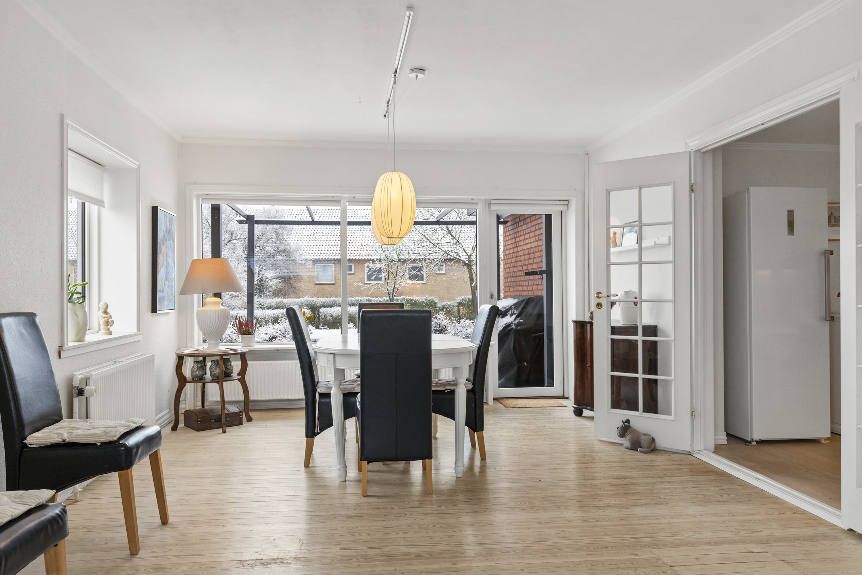 Fremhævet stue billede i fuldskærmstilstand. Billede af Møllevej 48, 9800 Hjørring