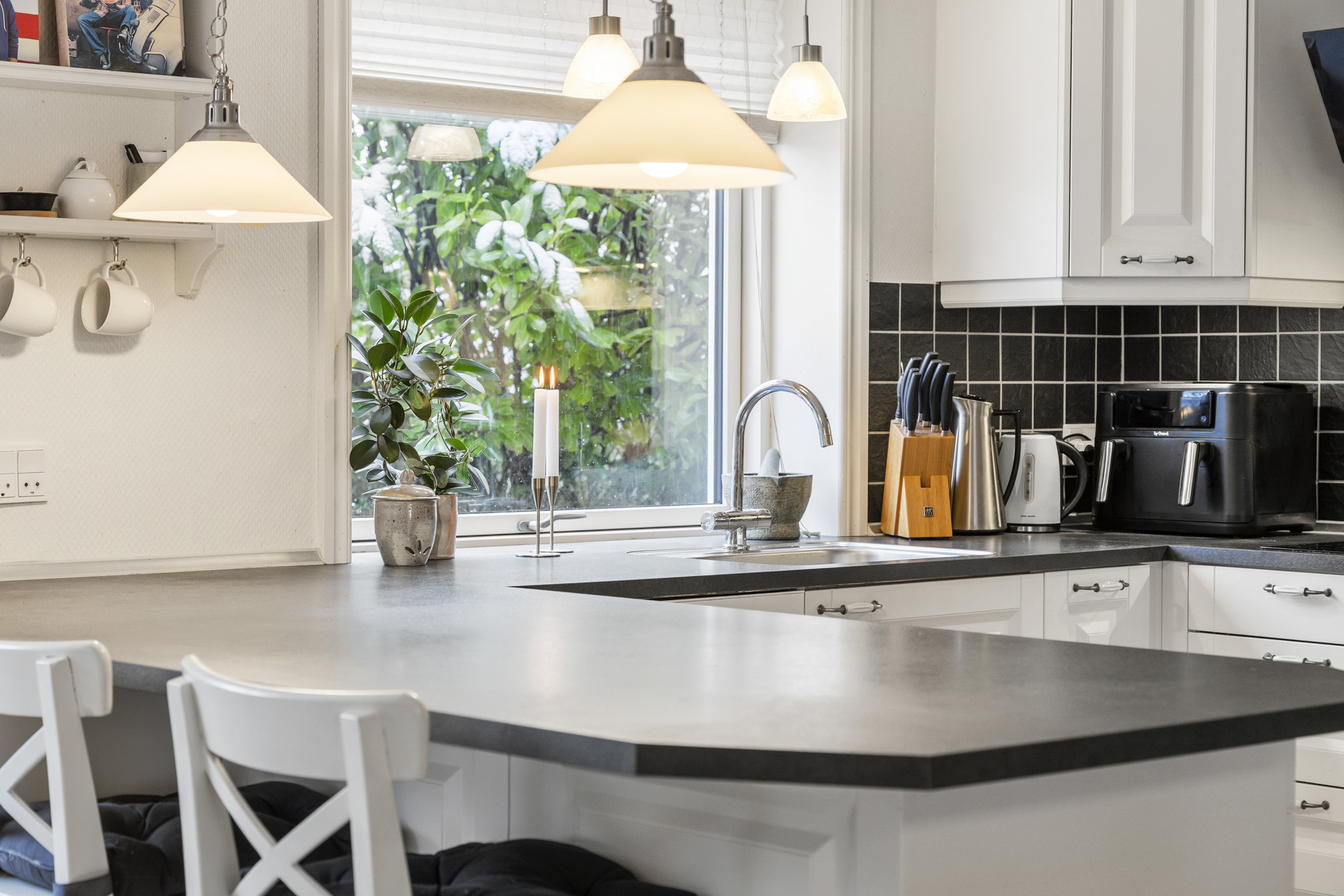 Fremhævet køkken billede i fuldskærmstilstand. Billede af Møllevej 48, 9800 Hjørring