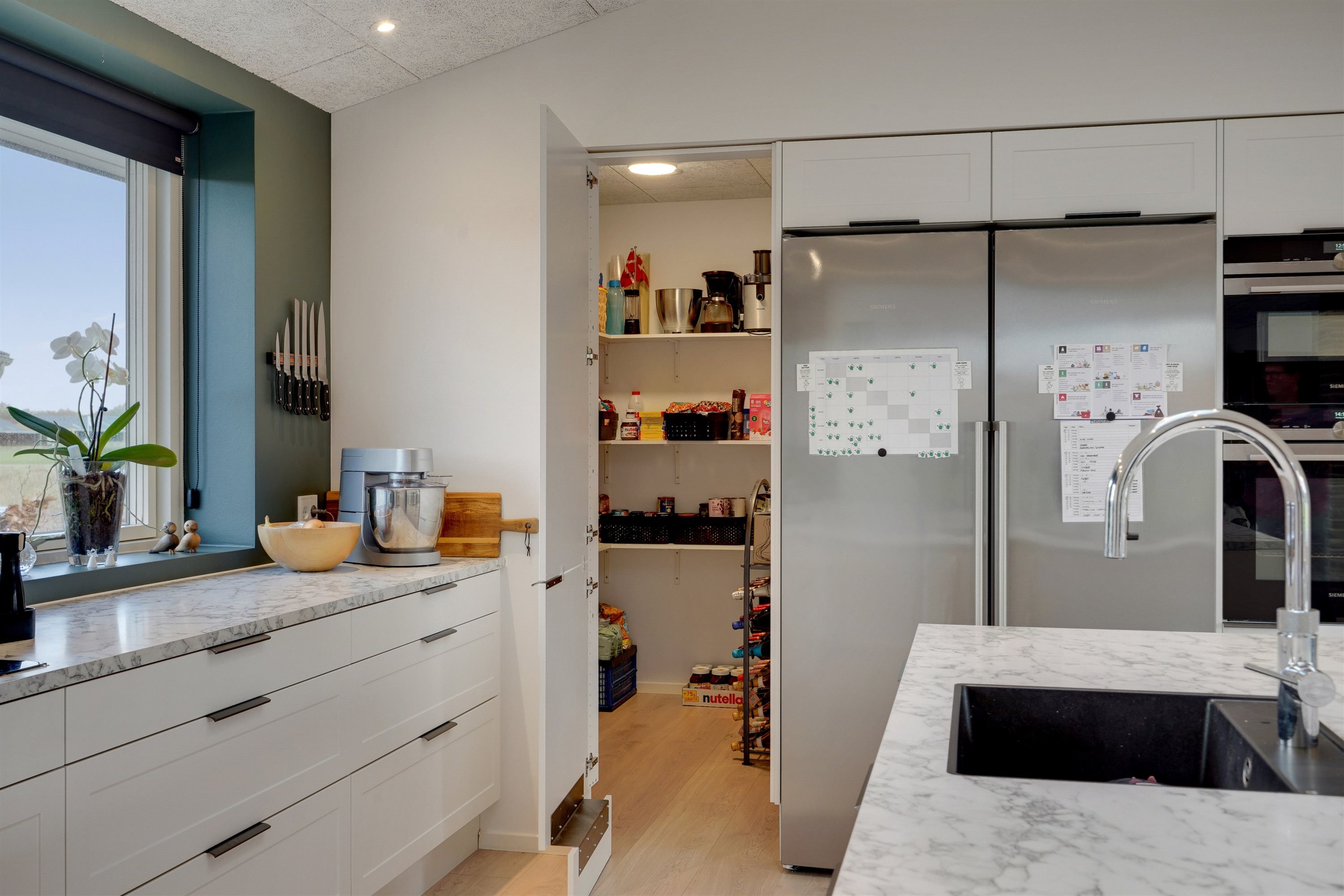 Fremhævet køkken alrum billede i fuldskærmstilstand. Billede af Søndertoften 73, 6800 Varde