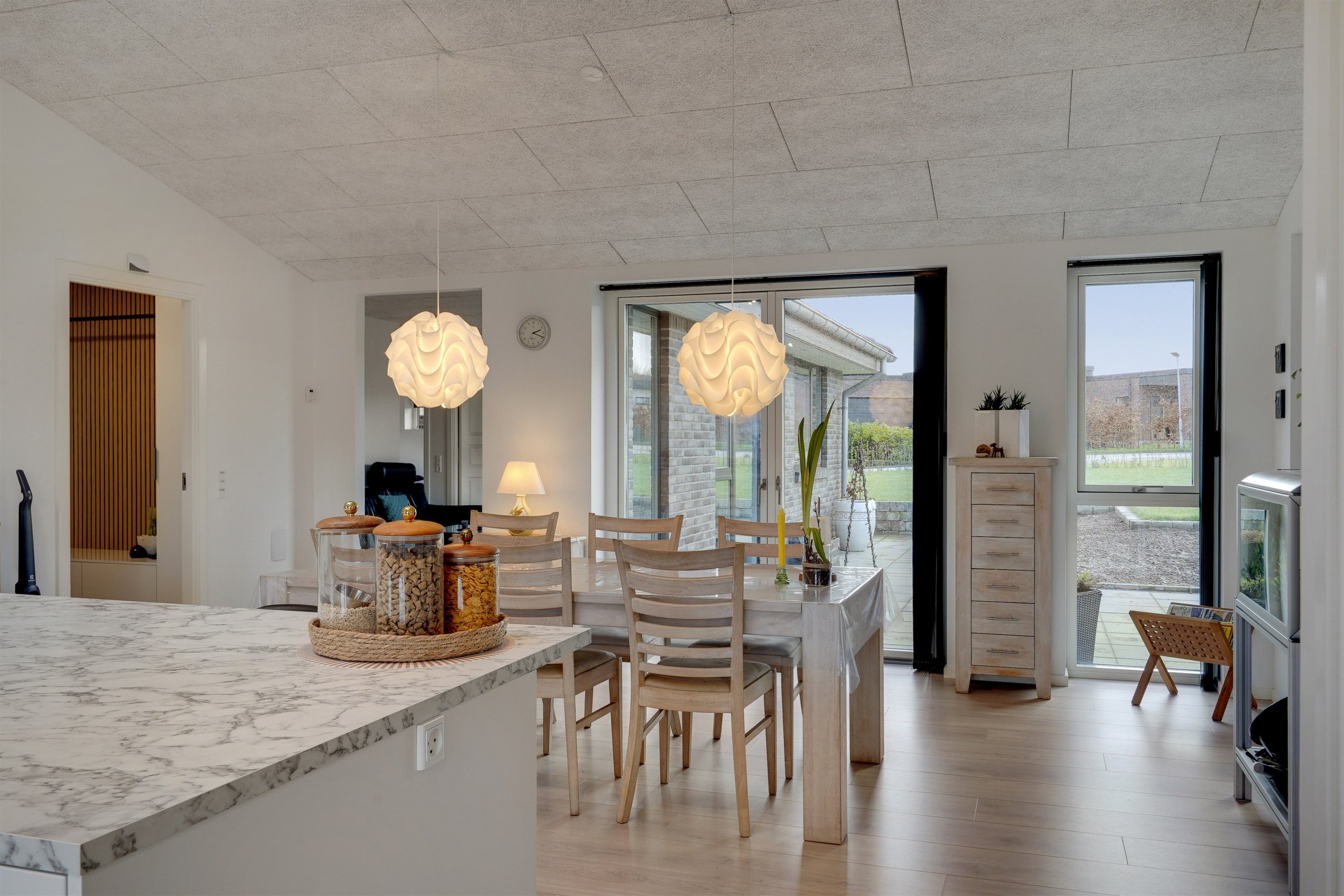 Fremhævet køkken alrum billede i fuldskærmstilstand. Billede af Søndertoften 73, 6800 Varde