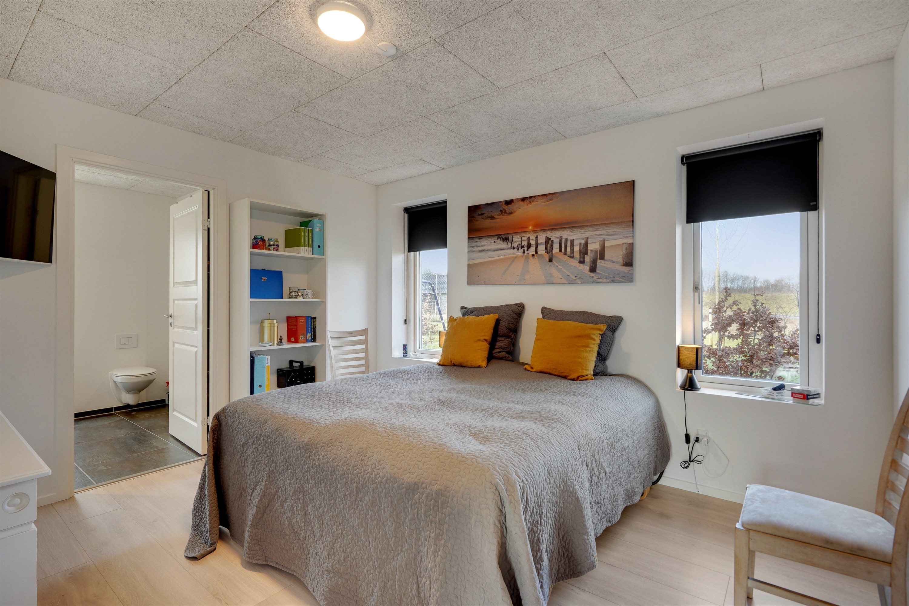 Fremhævet soveværelse billede i fuldskærmstilstand. Billede af Søndertoften 73, 6800 Varde