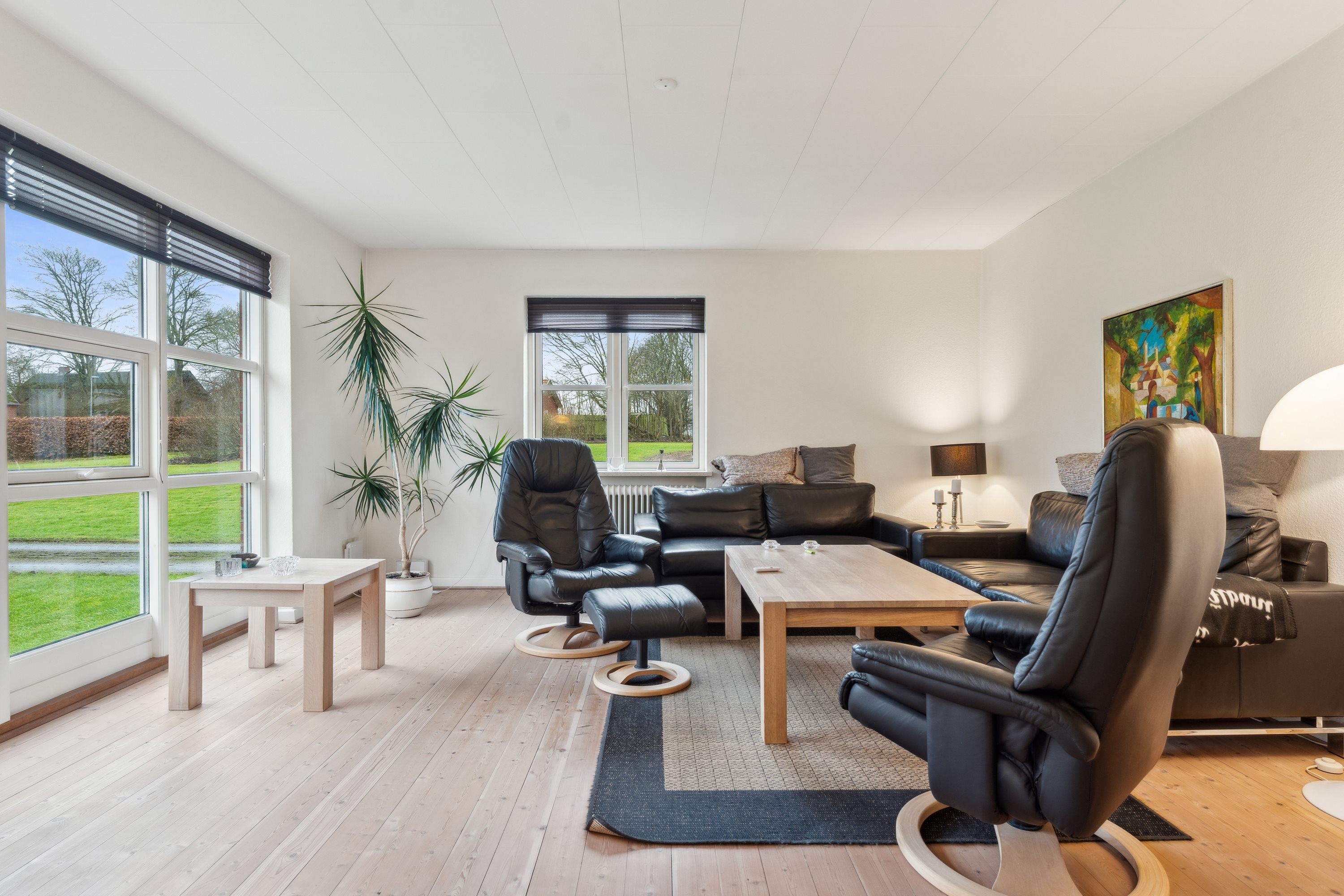 Fremhævet stue billede i fuldskærmstilstand. Billede af Nøddelundvej 26, 8850 Bjerringbro