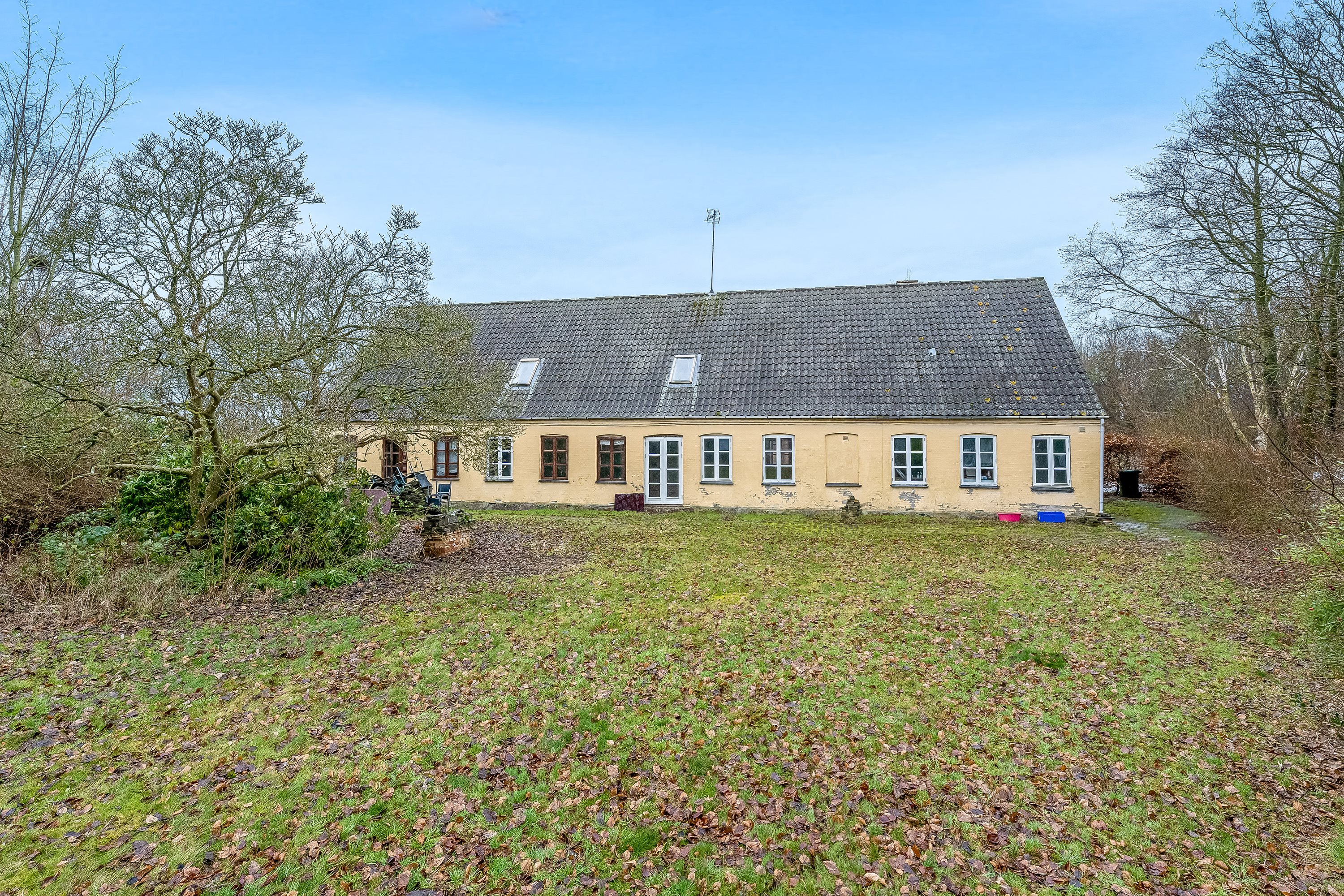 Miniaturebillede 1: facade. Billede af Hillestedvej 1, 4970 Rødby