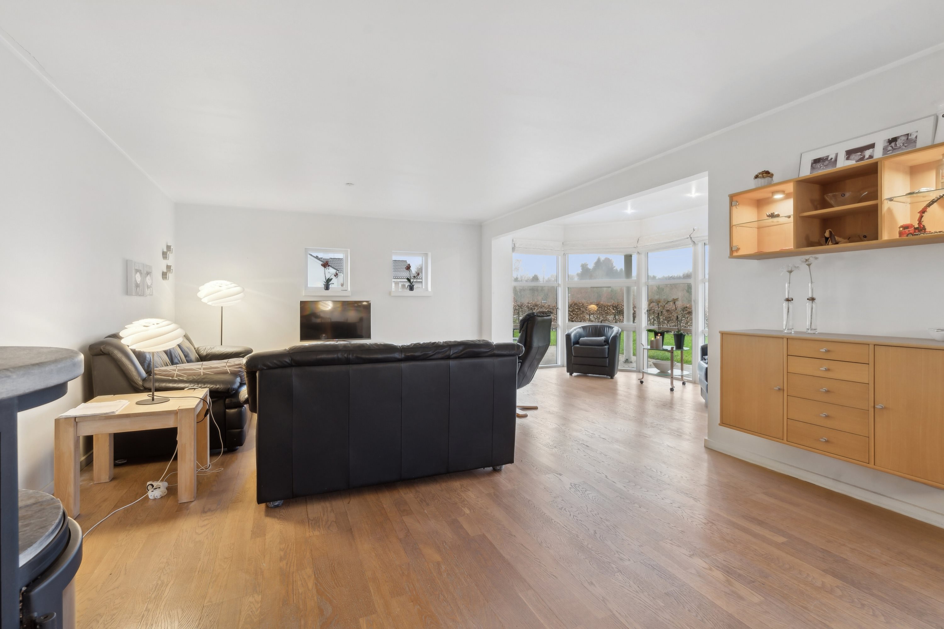 Fremhævet stue billede i fuldskærmstilstand. Billede af Æblehaven 7, 5462 Morud