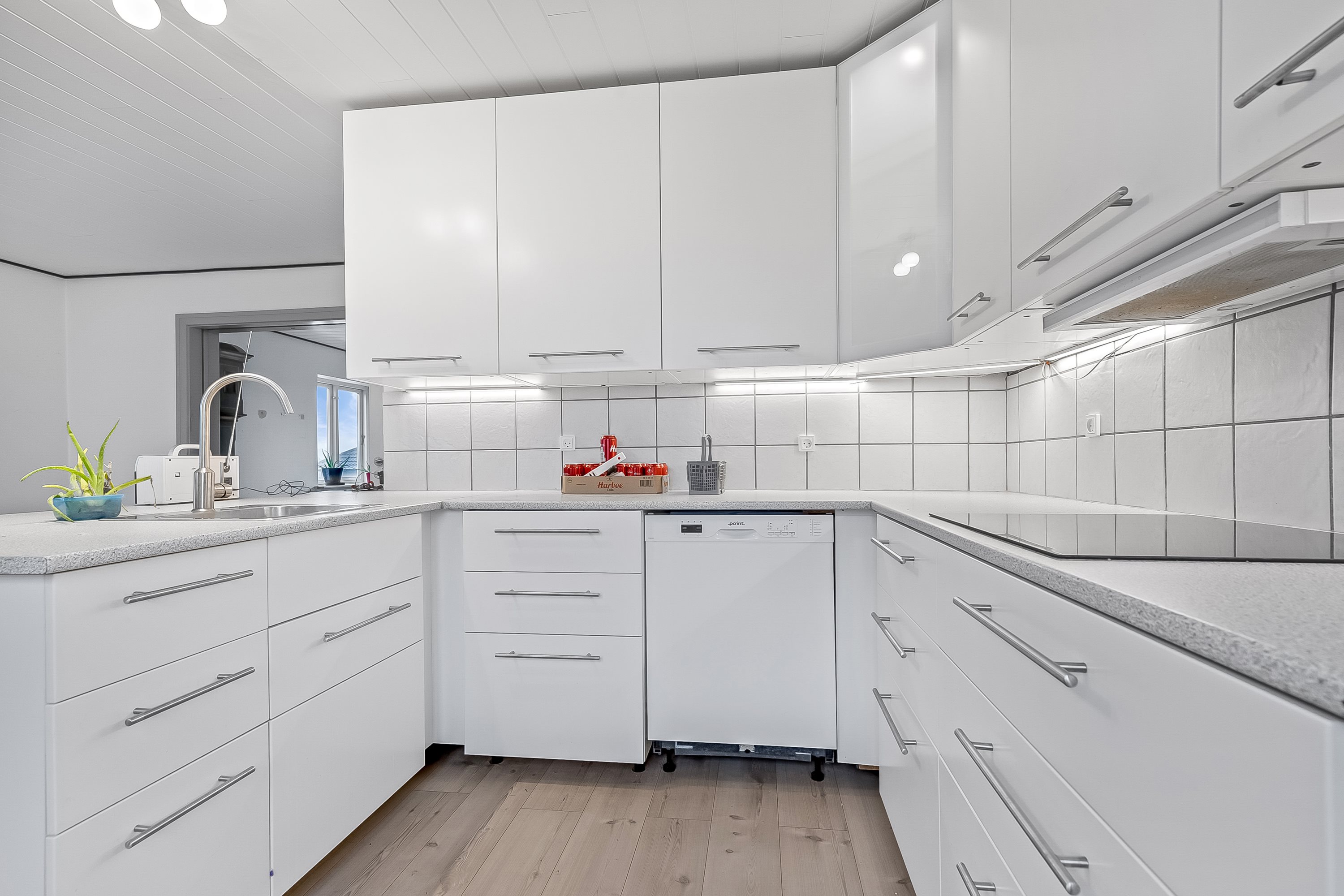 Fremhævet køkken billede i fuldskærmstilstand. Billede af Poul Møllers Vej 22, 6000 Kolding