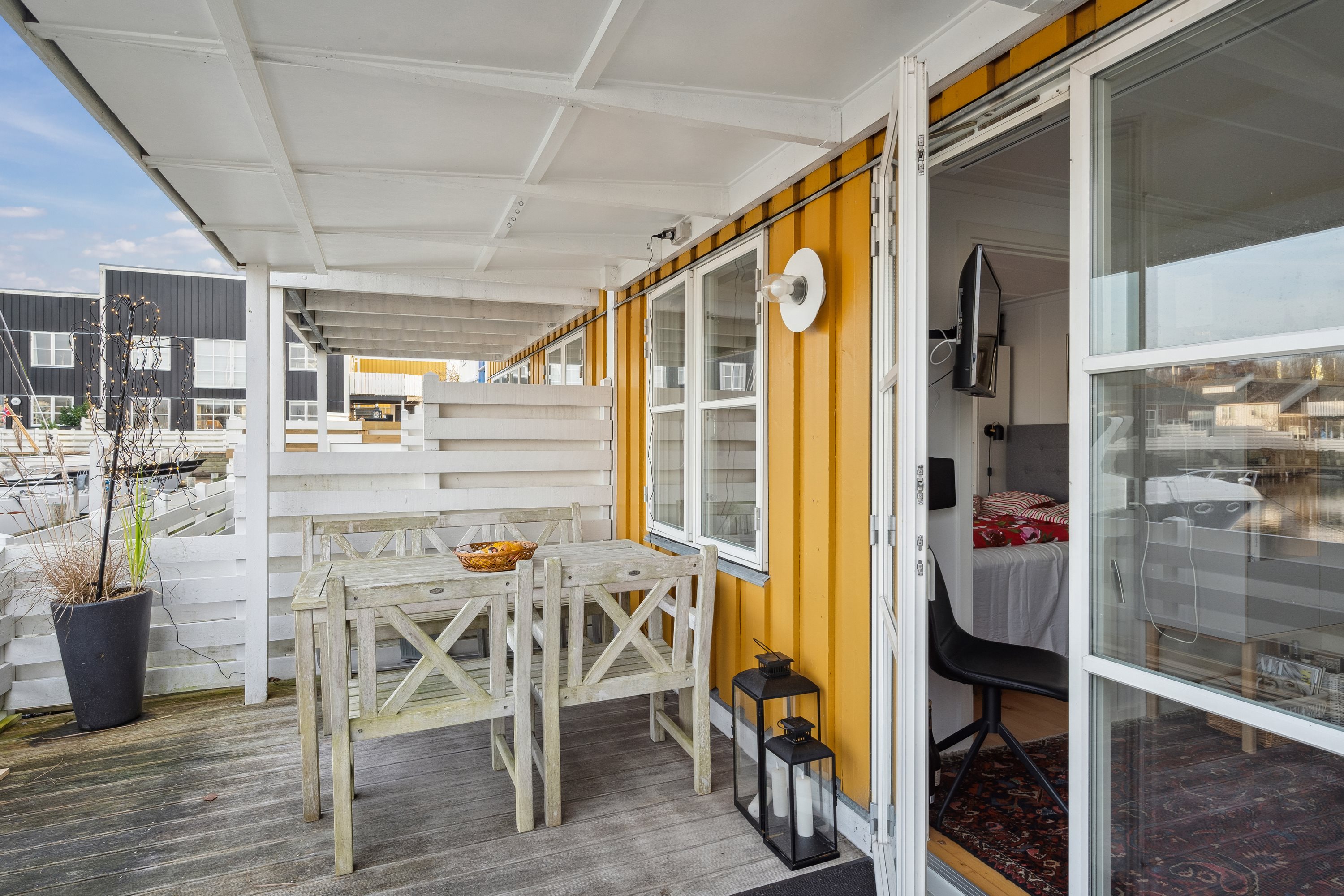 Fremhævet terrasse billede i fuldskærmstilstand. Billede af Øerkrogvejen 2, 256., 8400 Ebeltoft