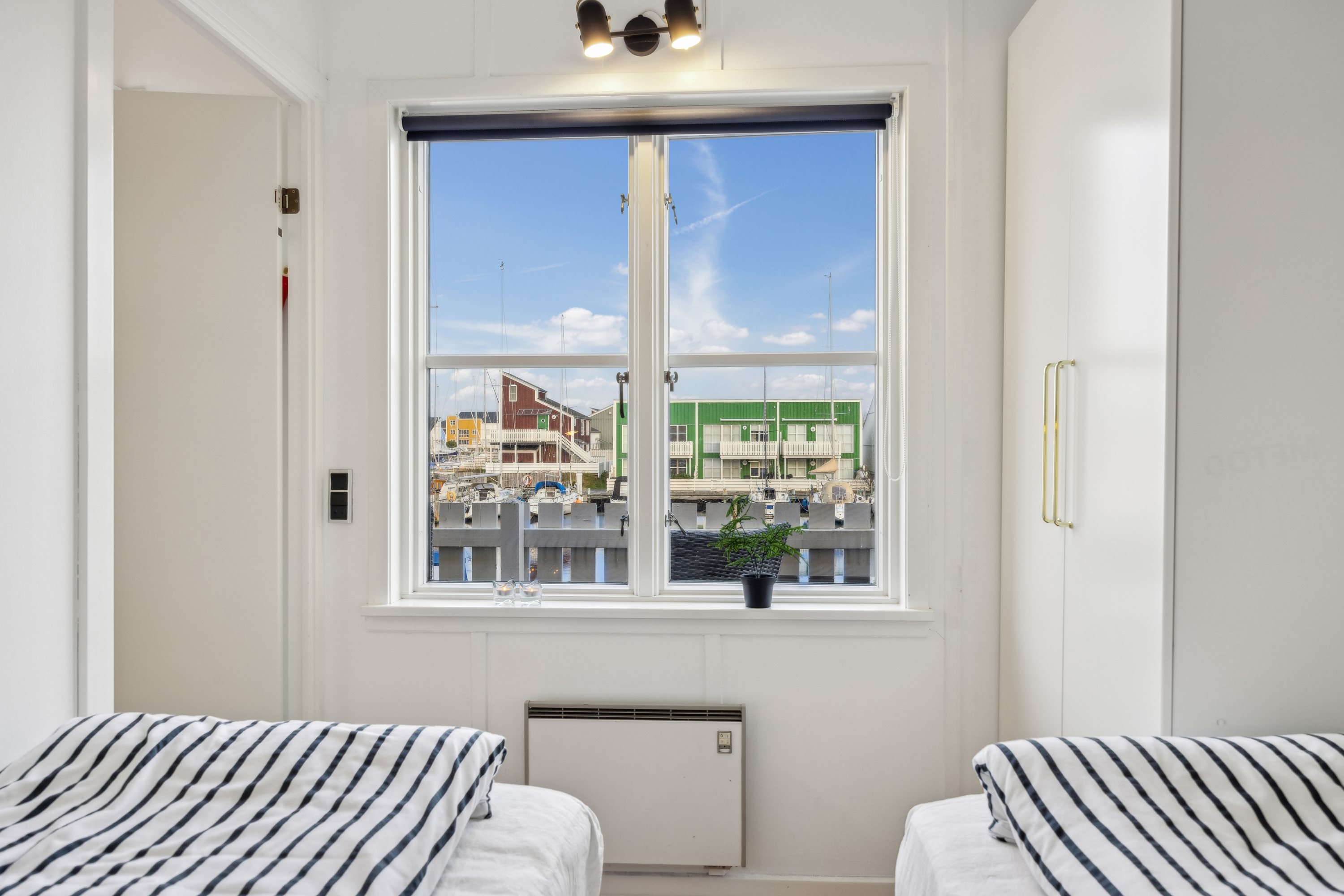 Fremhævet værelse billede i fuldskærmstilstand. Billede af Øerkrogvejen 2, 256., 8400 Ebeltoft