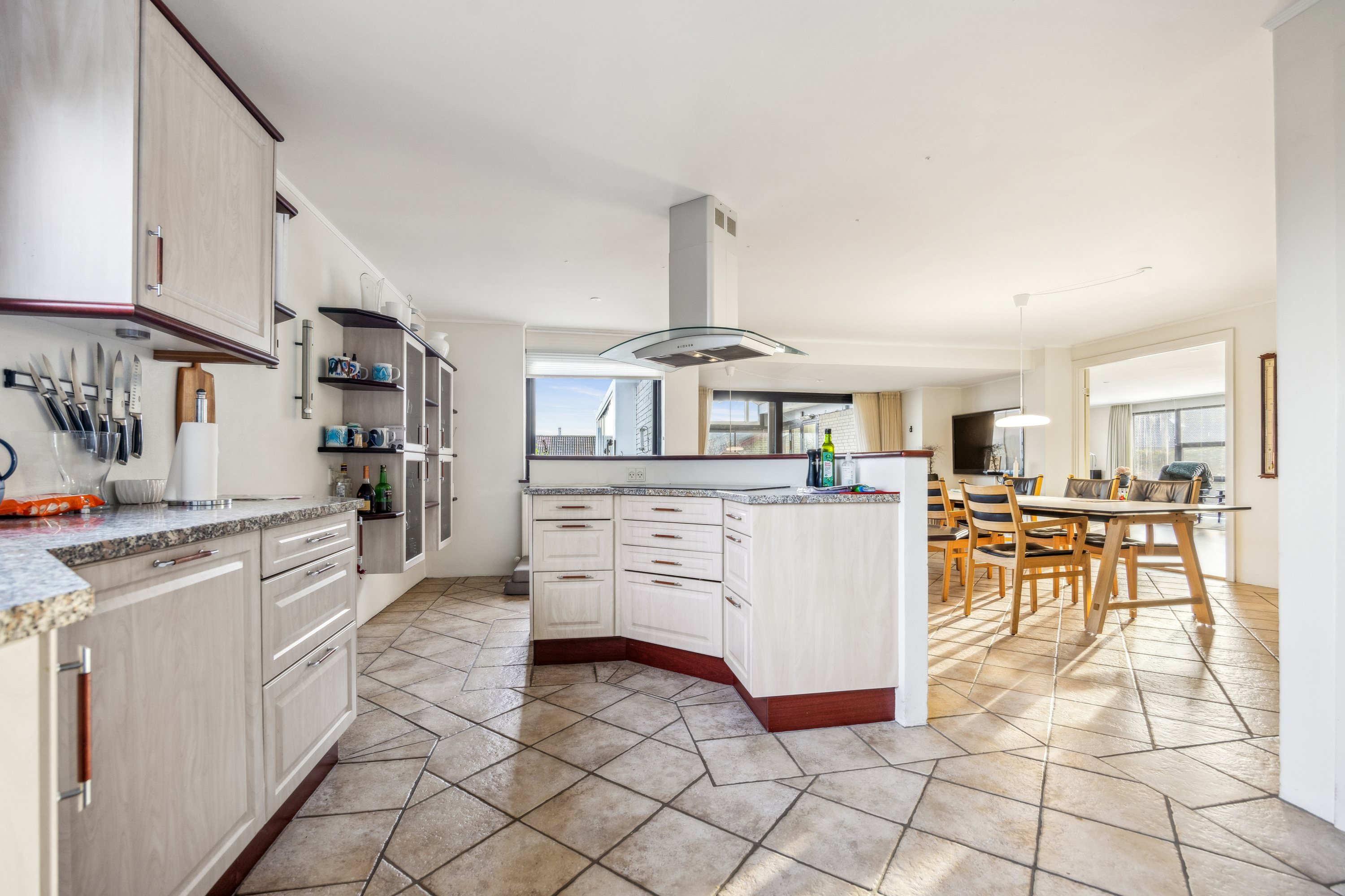 Fremhævet køkken billede i fuldskærmstilstand. Billede af Kastanievej 7, 9460 Brovst