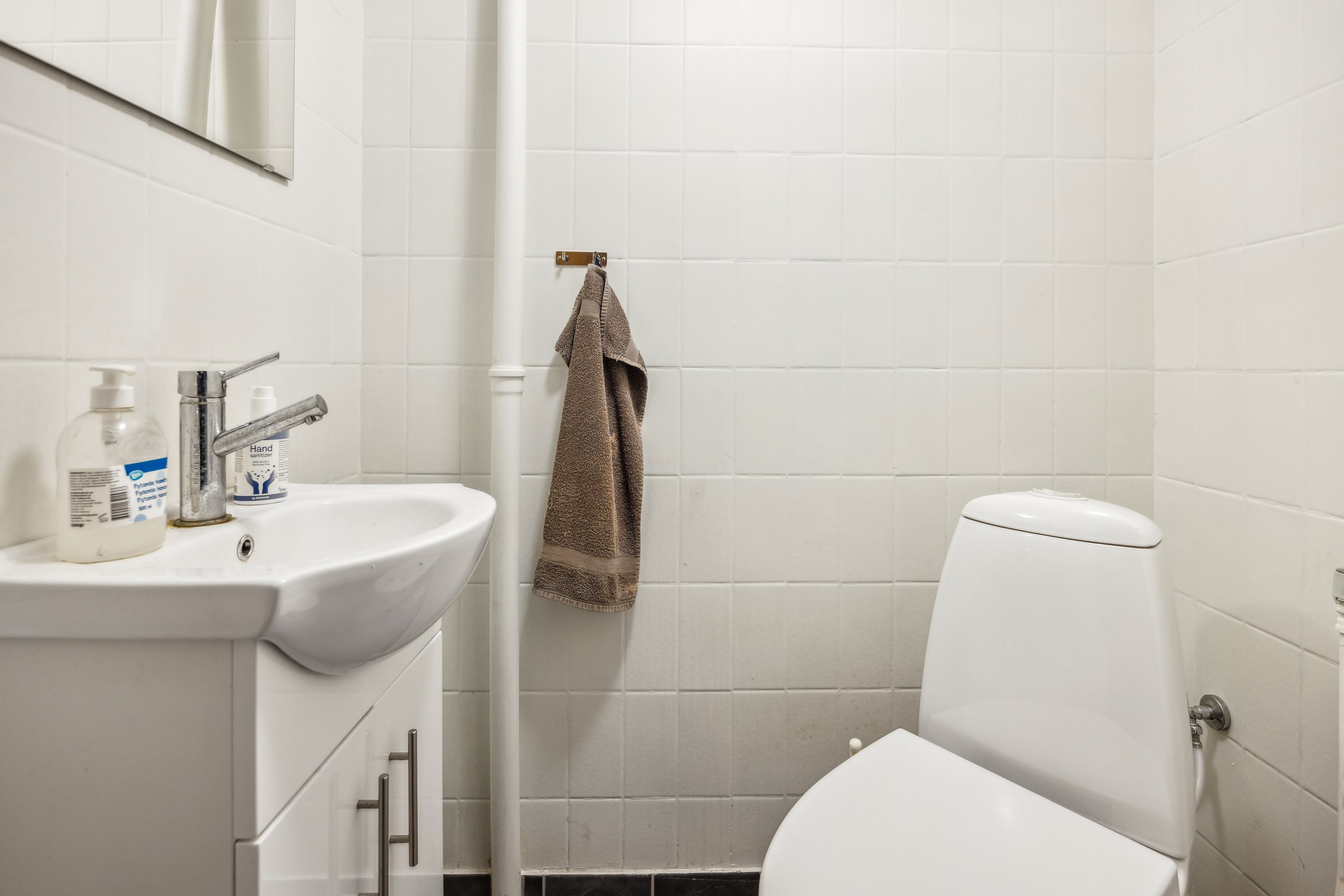 Fremhævet badeværelse billede i fuldskærmstilstand. Billede af Kastanievej 7, 9460 Brovst