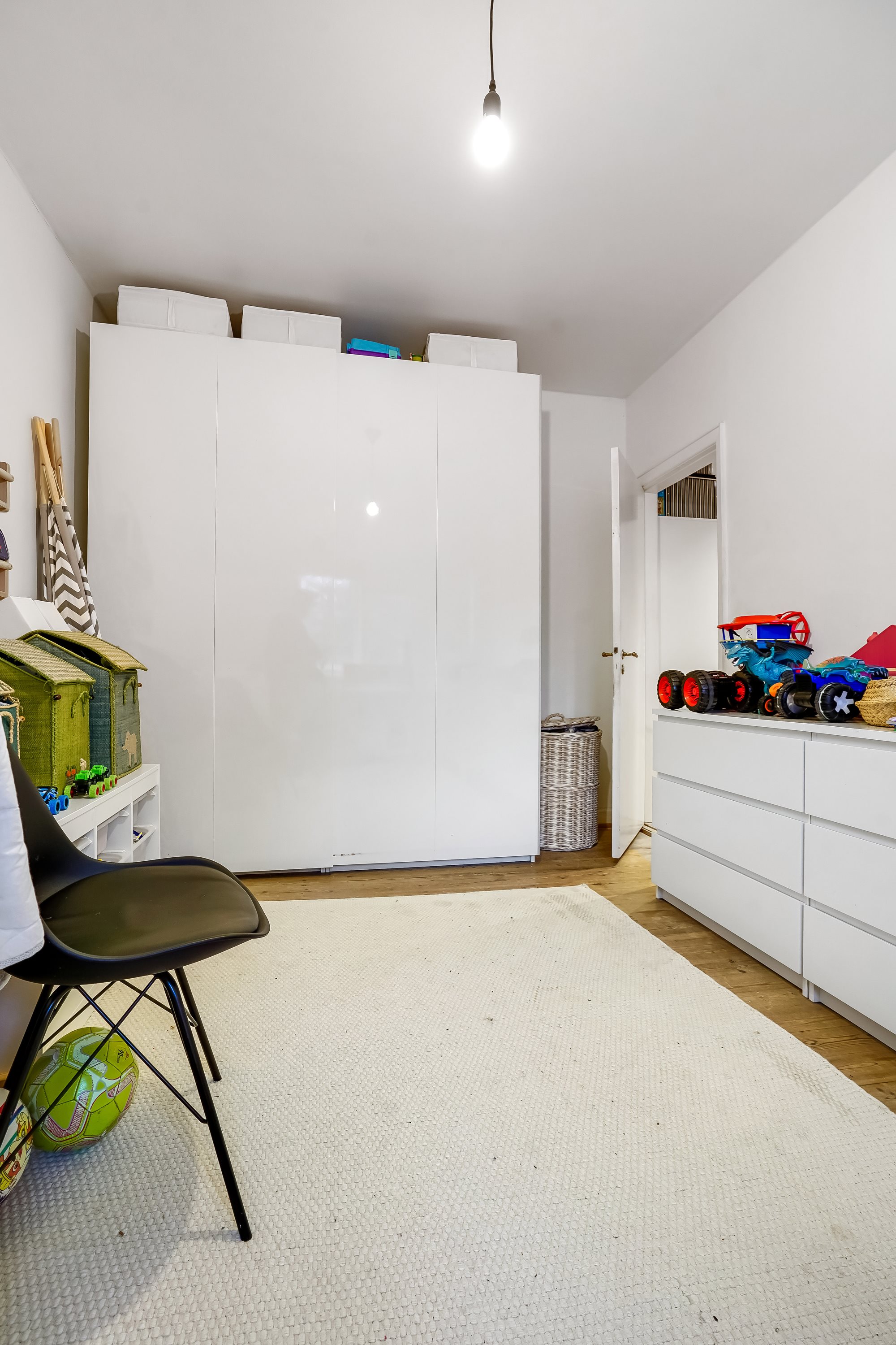 Fremhævet værelse billede i fuldskærmstilstand. Billede af Skibhusvej 137, st.. th., 5000 Odense C