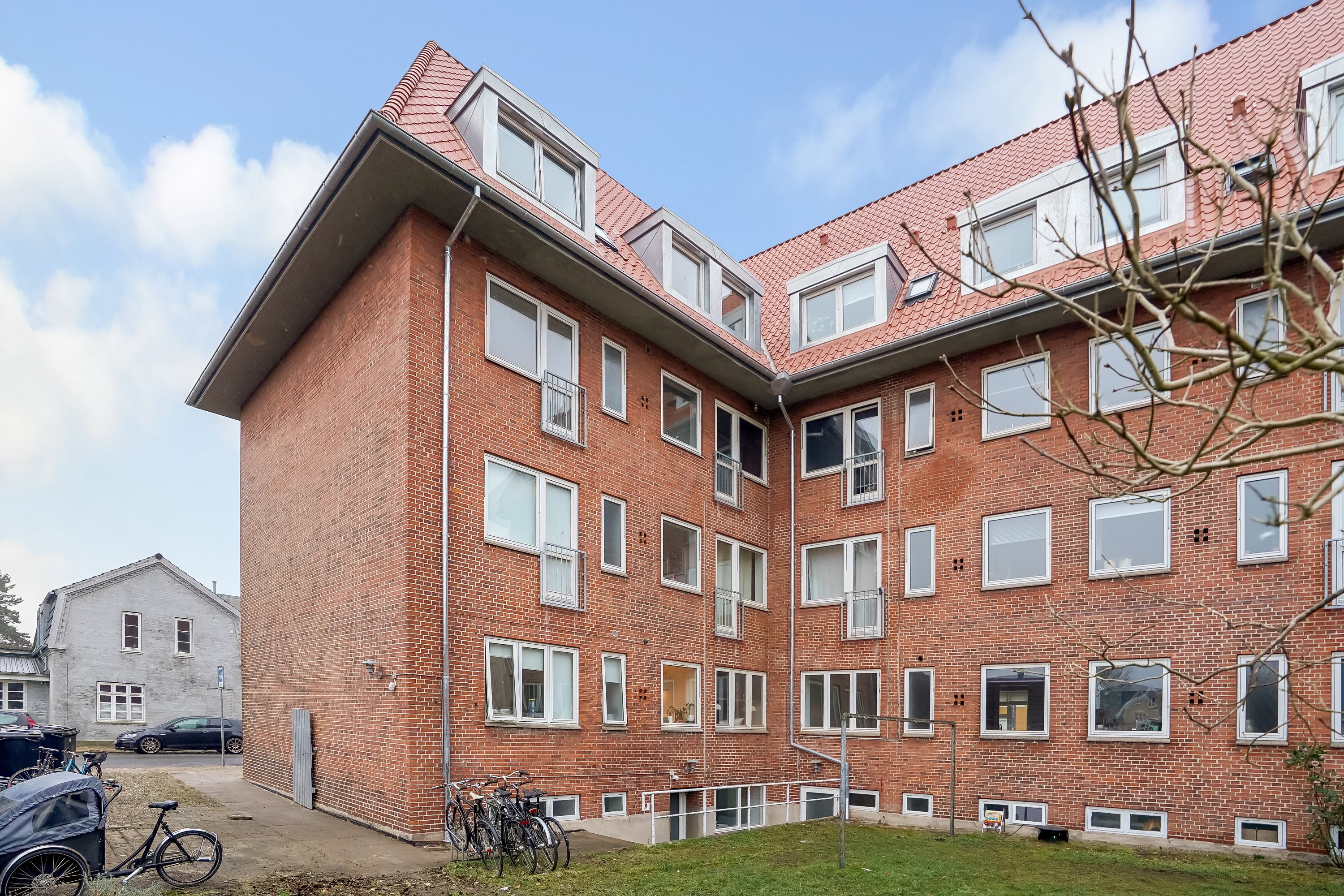 Fremhævet ejendommen billede i fuldskærmstilstand. Billede af Skibhusvej 137, st.. th., 5000 Odense C