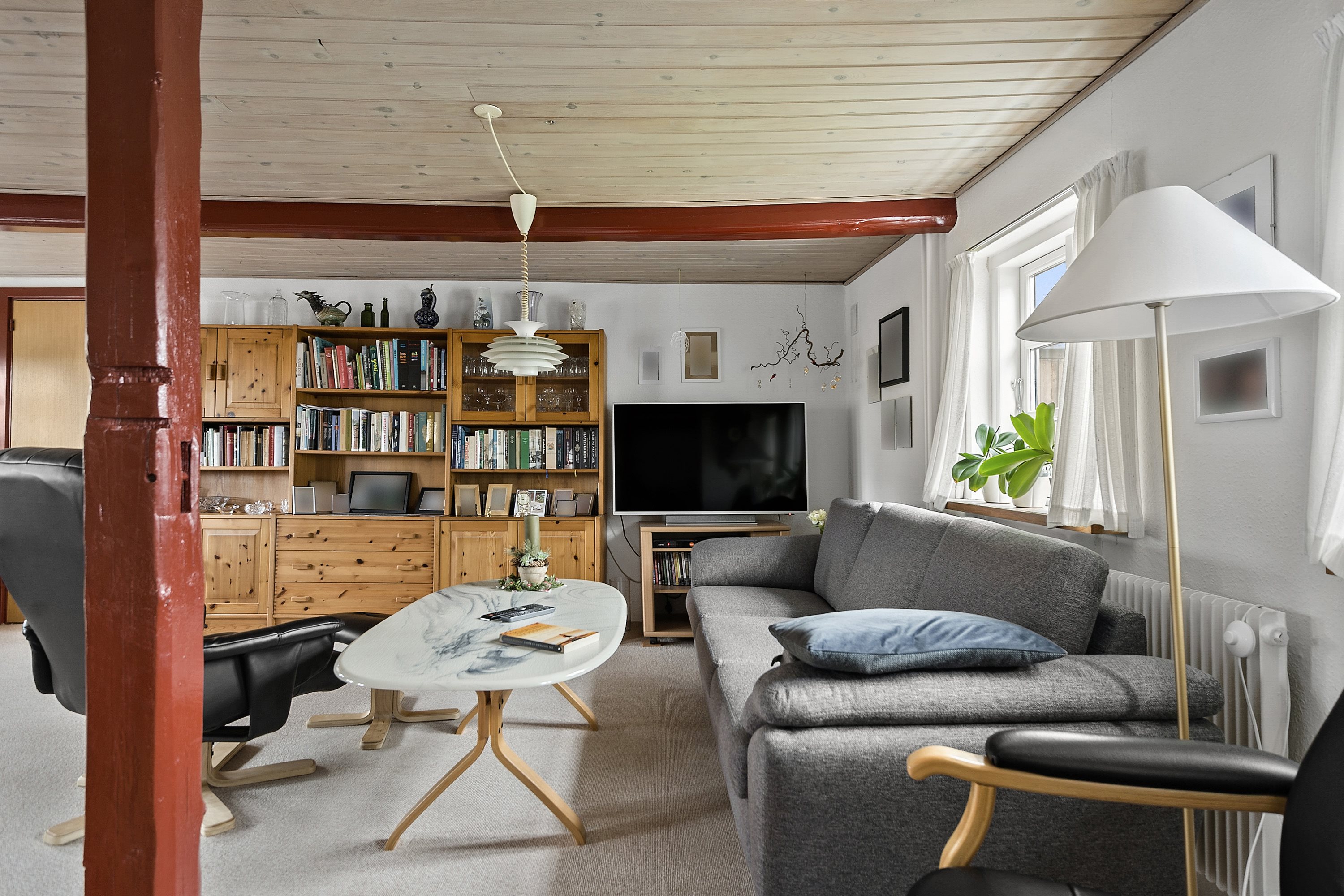 Fremhævet stue billede i fuldskærmstilstand. Billede af Aalstrupvej 19, Aalstrup, 8300 Odder