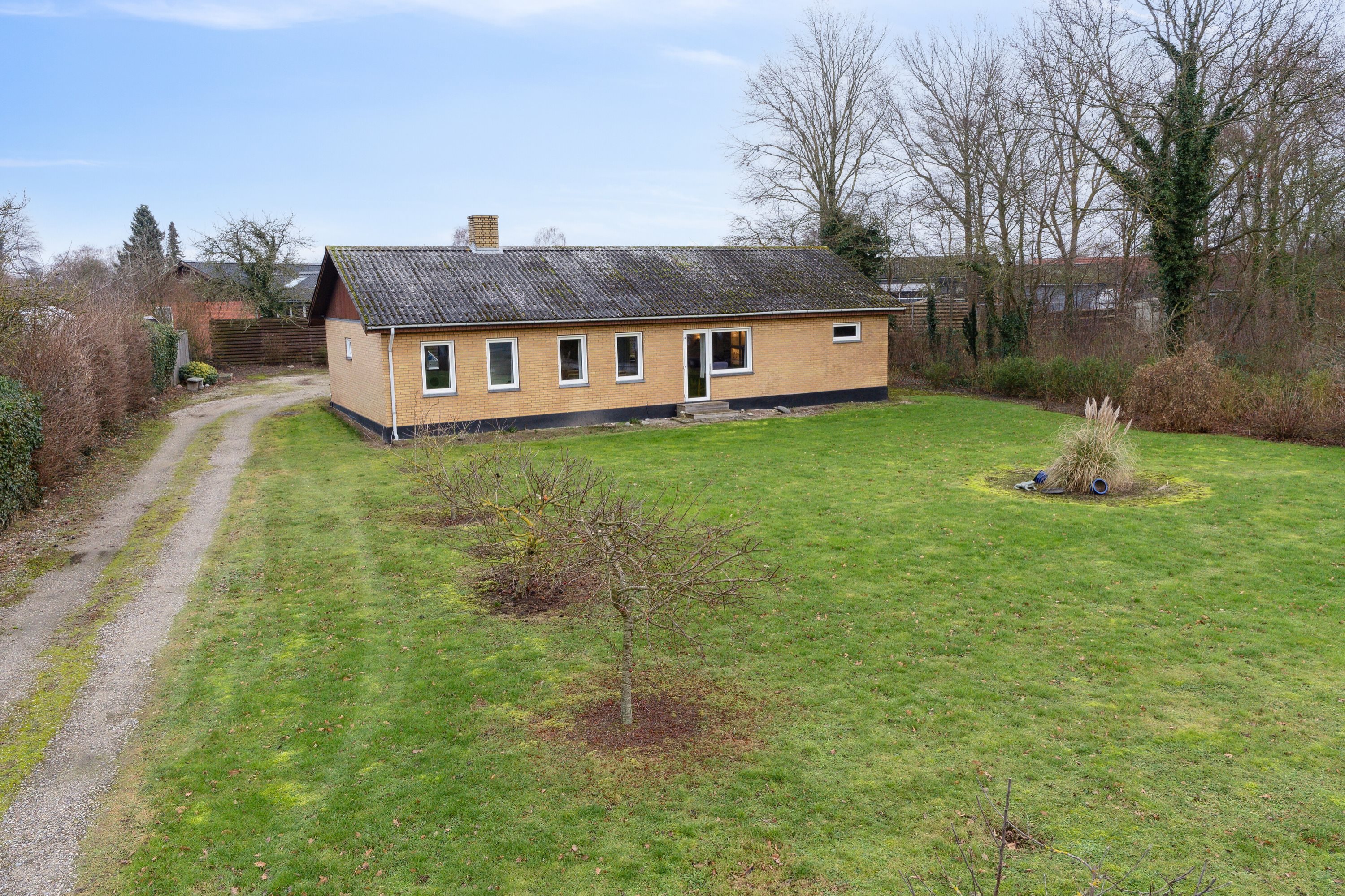 Fremhævet set fra haven billede i fuldskærmstilstand. Billede af Thorsvej 3, 4760 Vordingborg