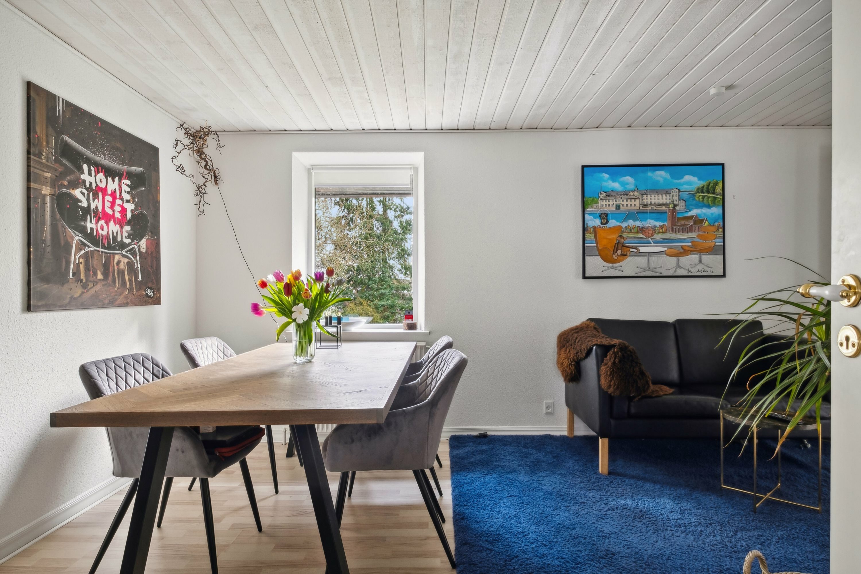 Fremhævet stue billede i fuldskærmstilstand. Billede af Tingskoven 2, 8310 Tranbjerg J