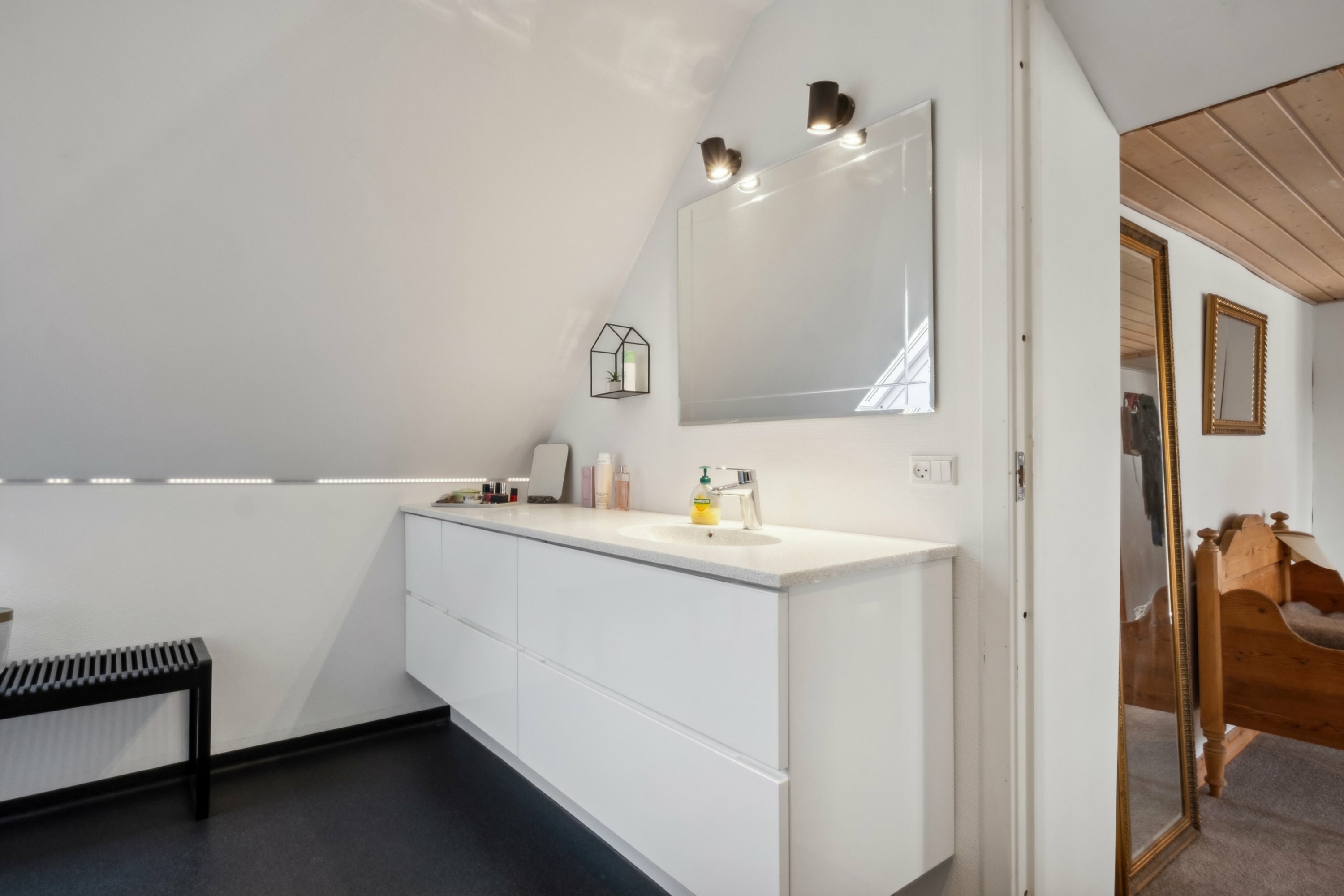 Fremhævet badeværelse billede i fuldskærmstilstand. Billede af Tingskoven 2, 8310 Tranbjerg J