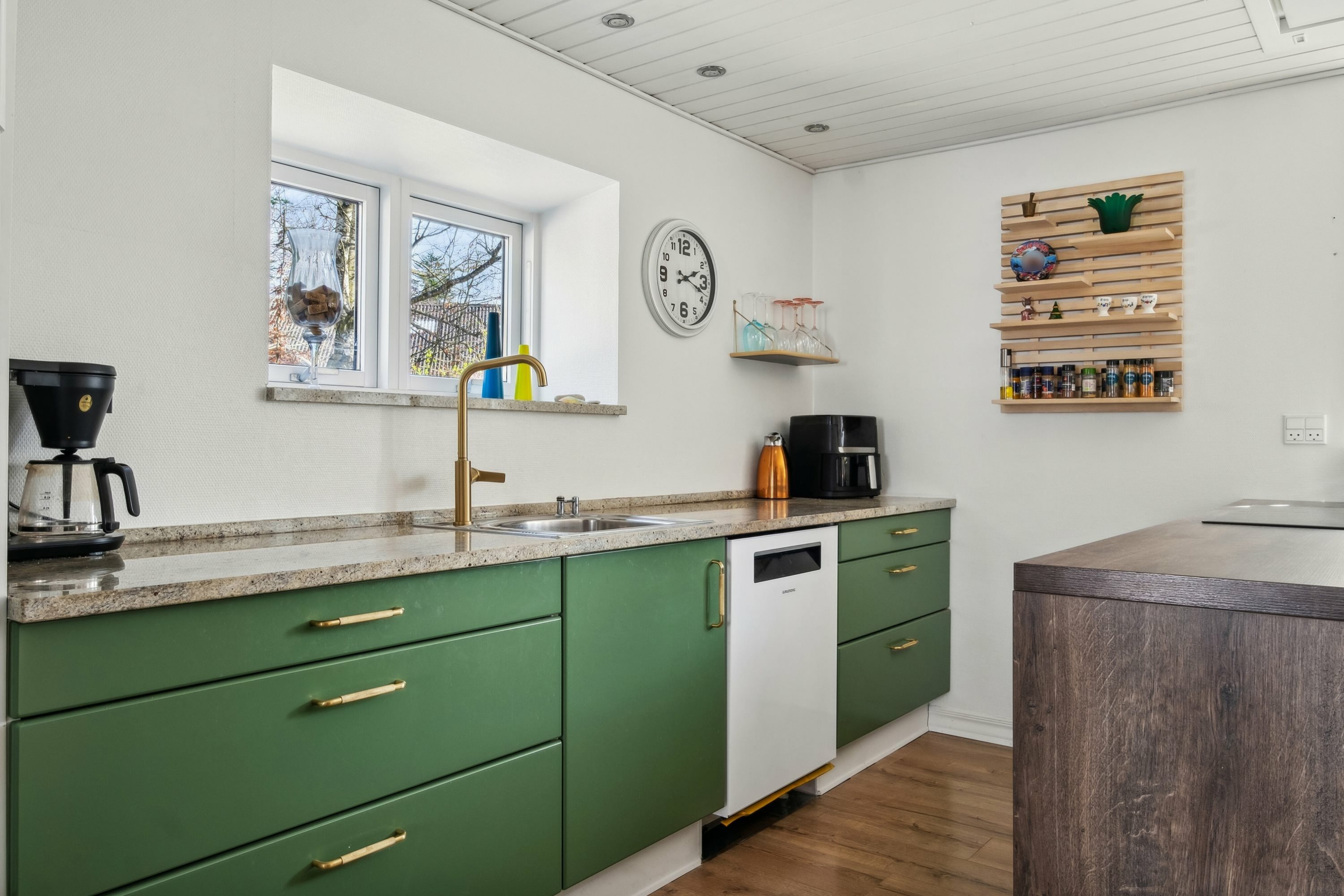 Fremhævet køkken billede i fuldskærmstilstand. Billede af Tingskoven 2, 8310 Tranbjerg J