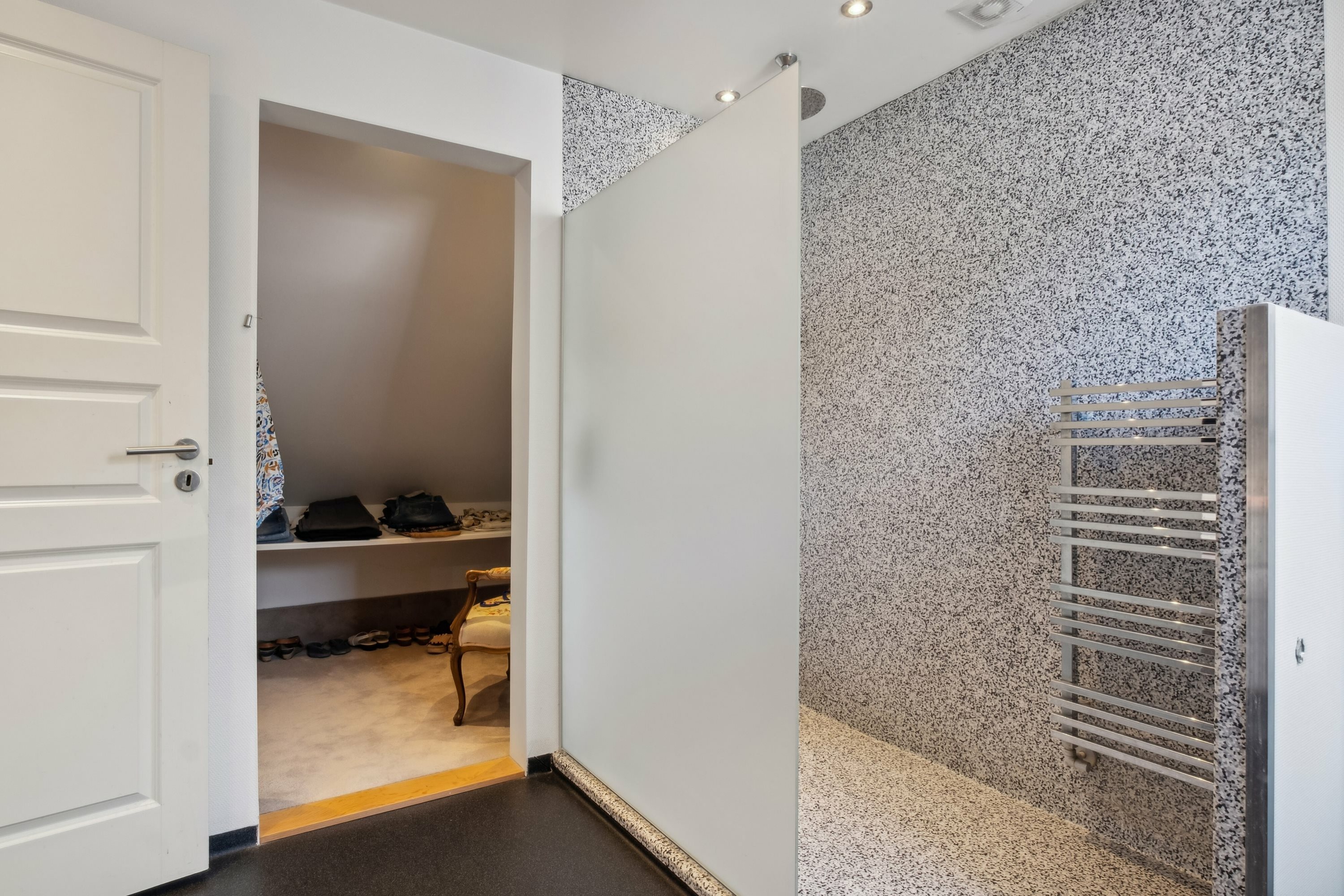 Fremhævet badeværelse billede i fuldskærmstilstand. Billede af Tingskoven 2, 8310 Tranbjerg J